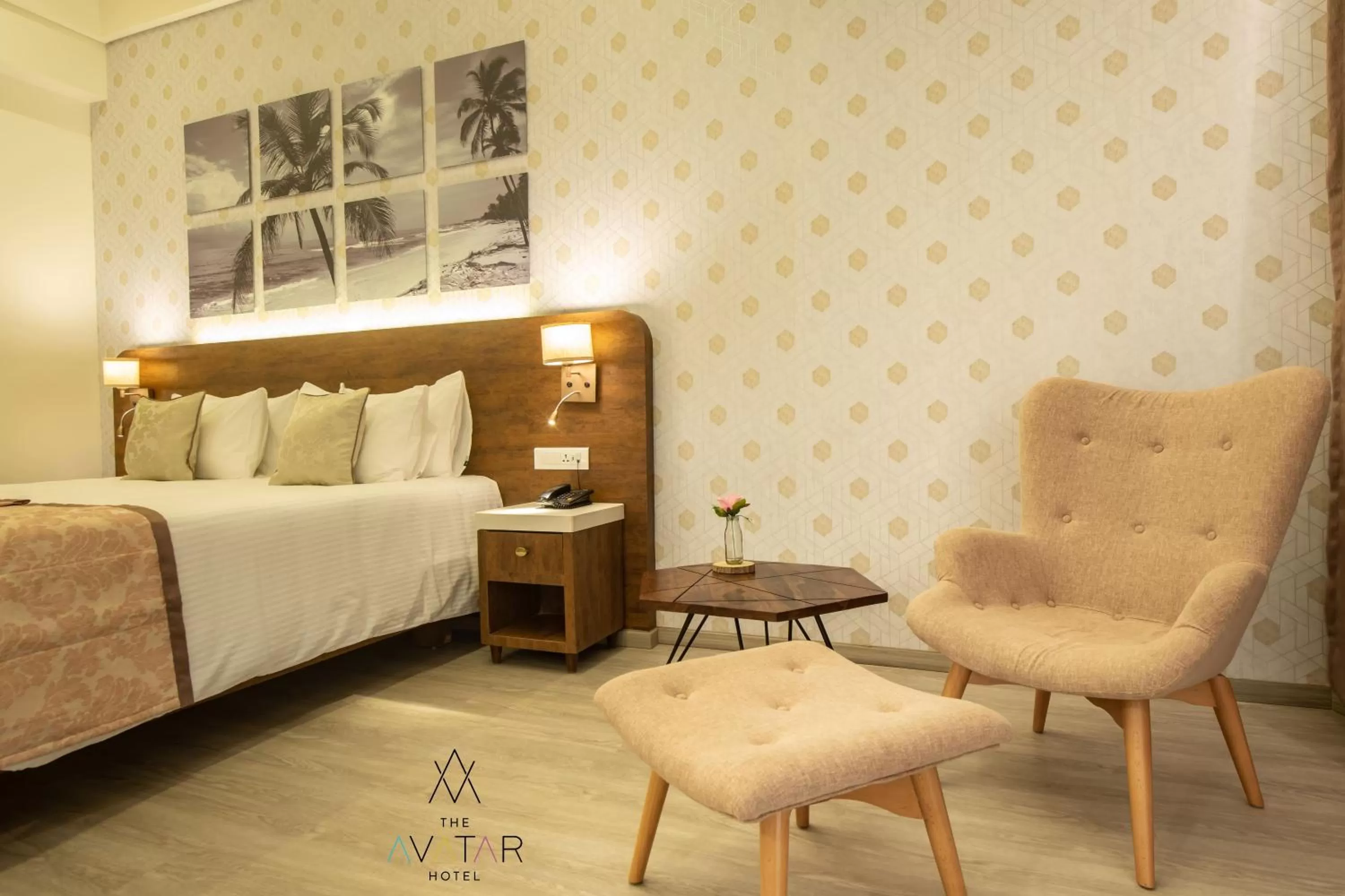 Seating area, Bed in The Avatar Hotel & Convention