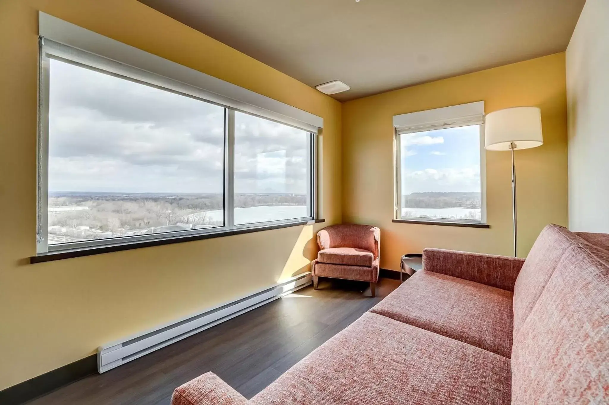 King Suite - Non-Smoking in Holiday Inn Gatineau - Ottawa, an IHG Hotel King Suite - Non-Smoking in Holiday Inn Gatineau - Ottawa, an IHG Hotel