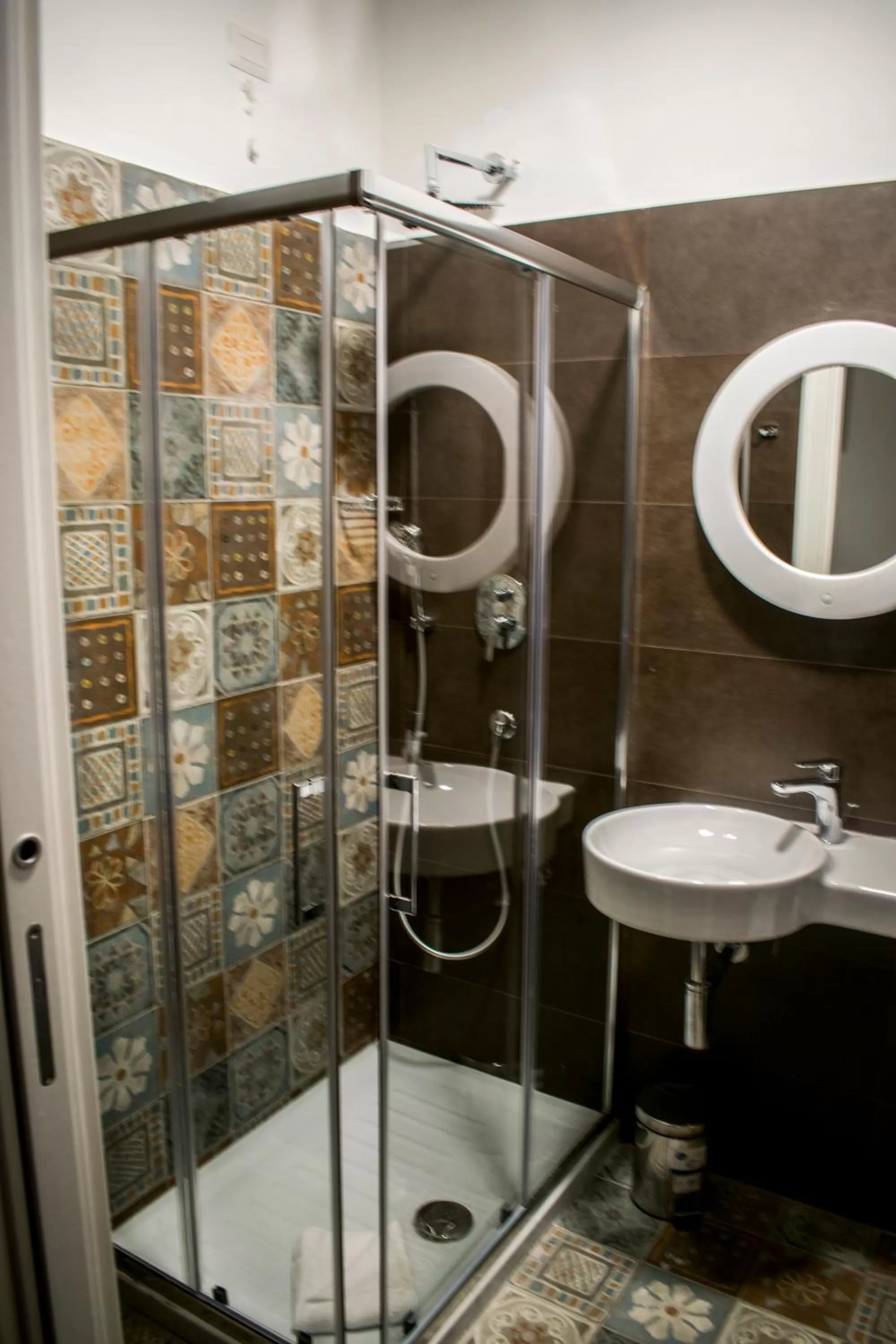 Shower in Hostel Trastevere