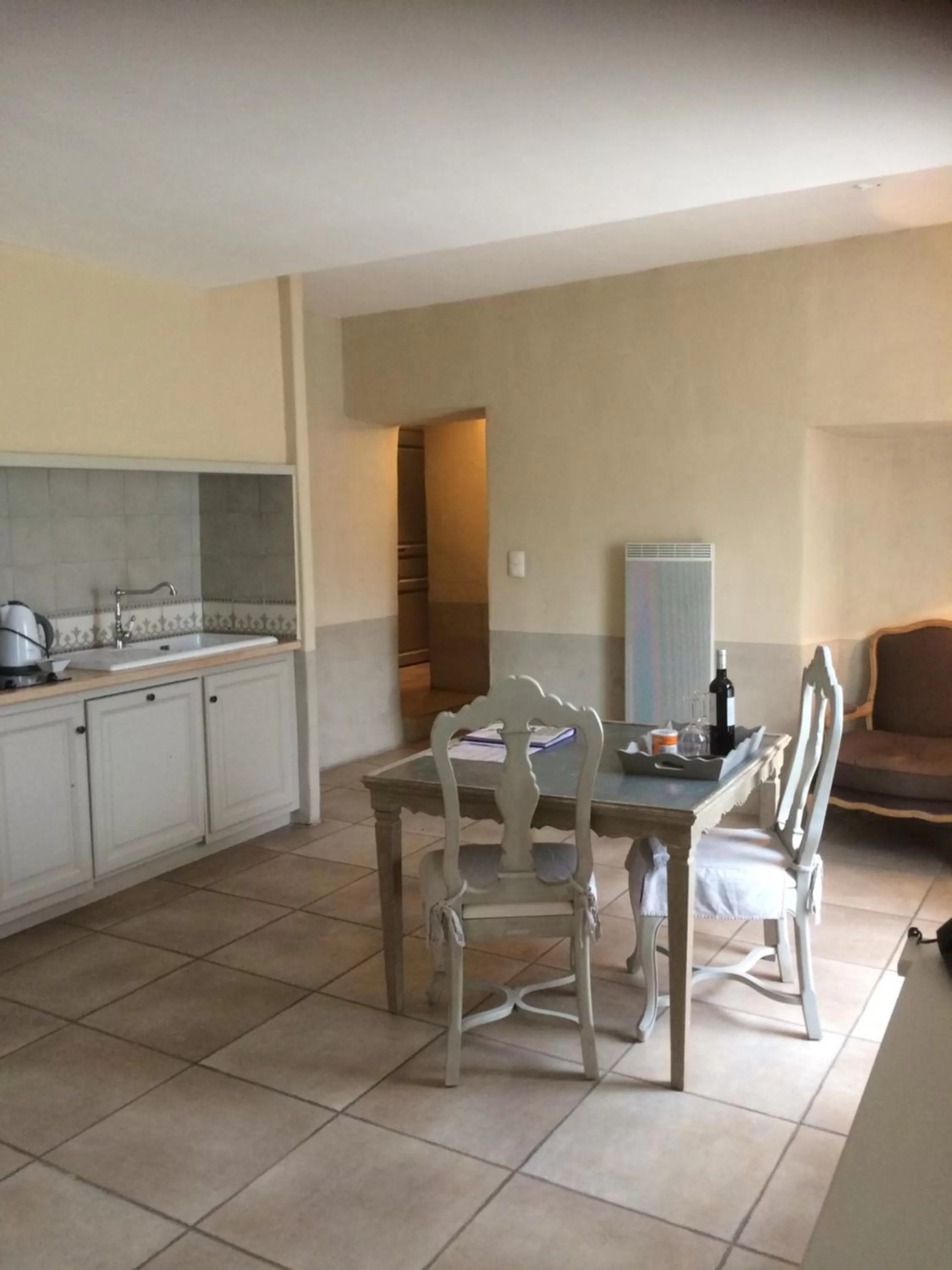 Coffee/tea facilities in Le Couvent d'Hérépian - Hôtel & Spa