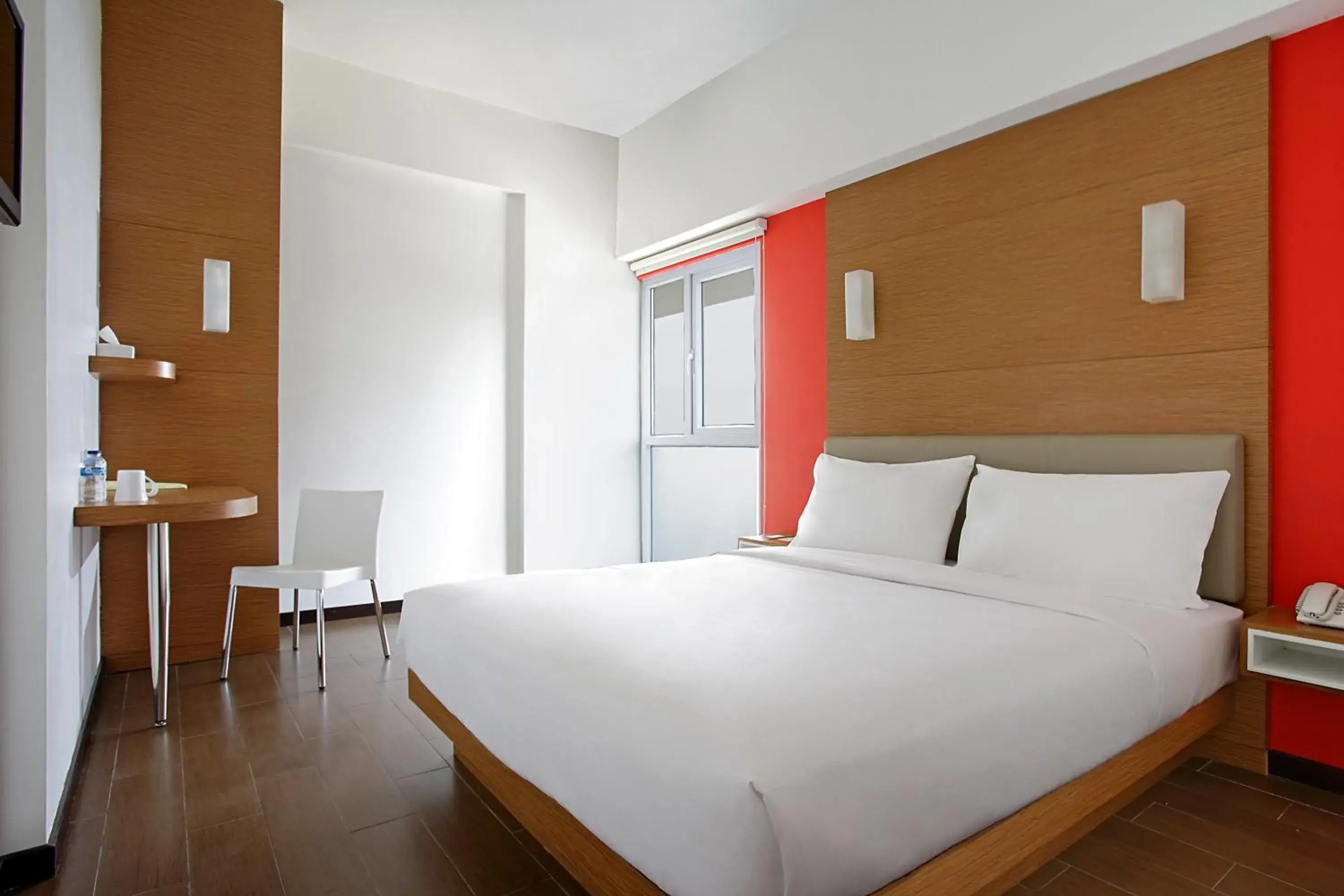 Smart Queen Room in Amaris Hotel Embong Malang - Surabaya Smart Queen Room in Amaris Hotel Embong Malang - Surabaya