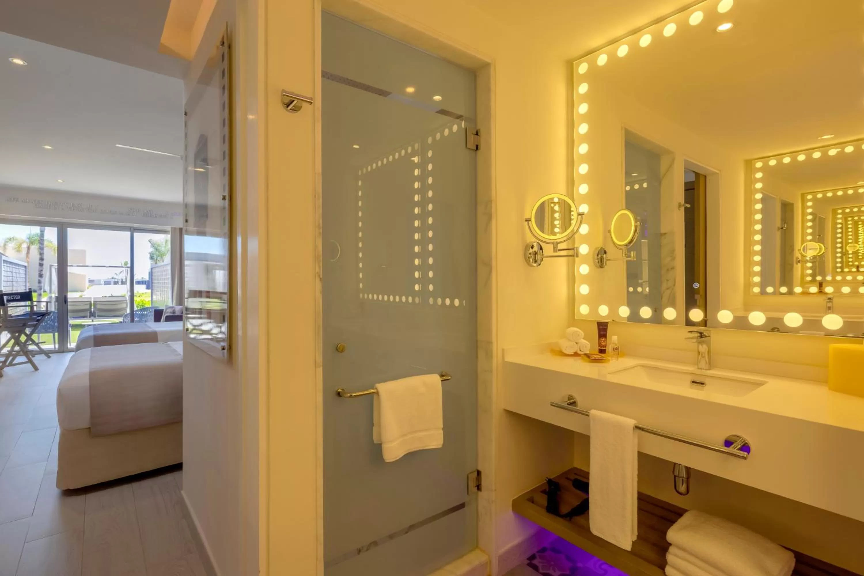 Bathroom in Planet Hollywood Cancun by Royalton, An Autograph Collection All-Inclusive Resort