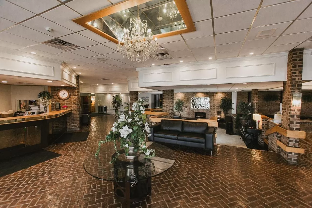 Lobby or reception in Altoona Grand Hotel