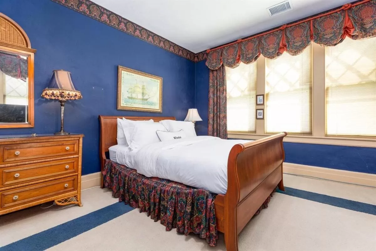 Bed in The Shaffner Inn