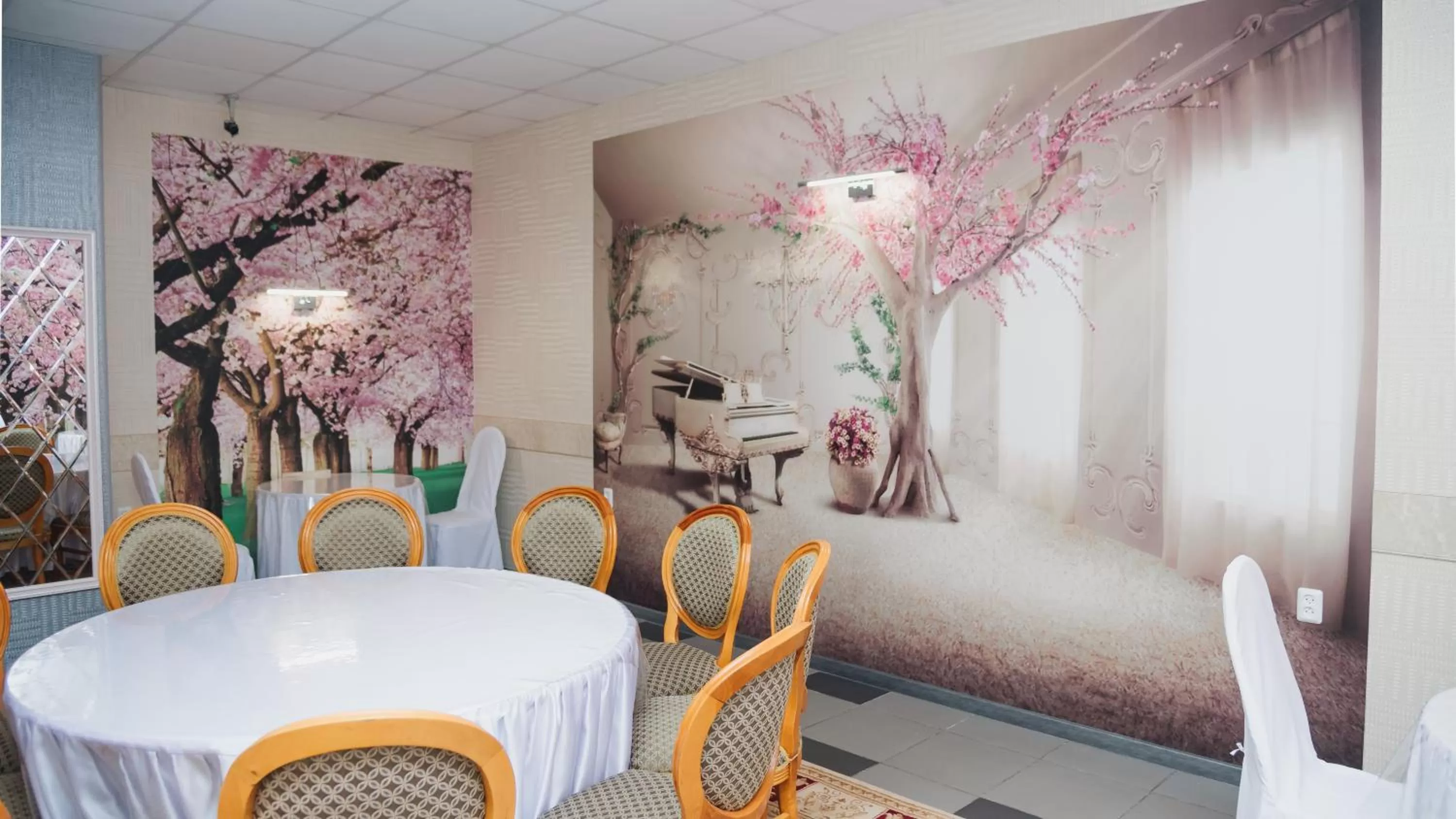 Business facilities in Aktobe Hotel