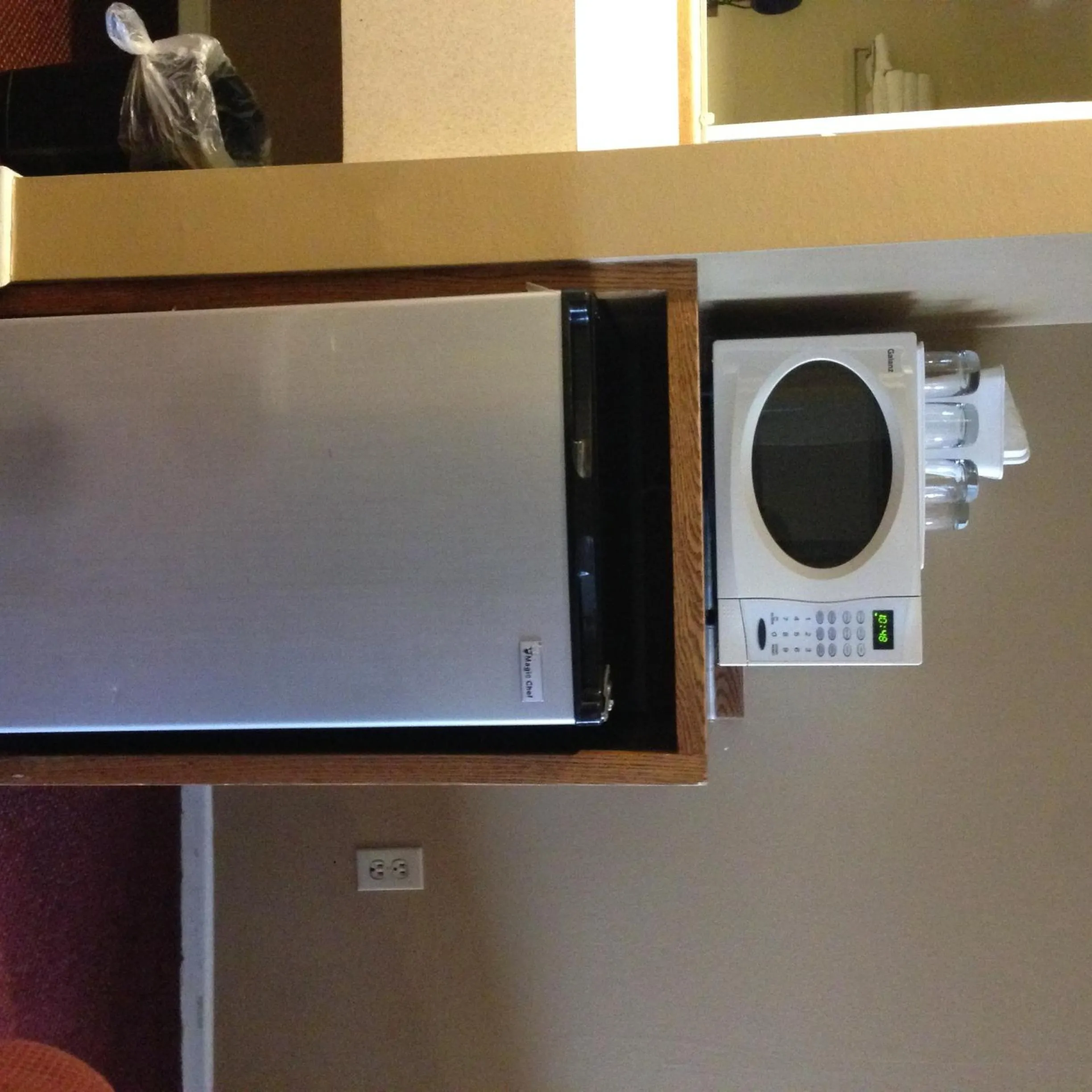 Coffee/tea facilities in Days Inn By Wyndham Bellingham WA
