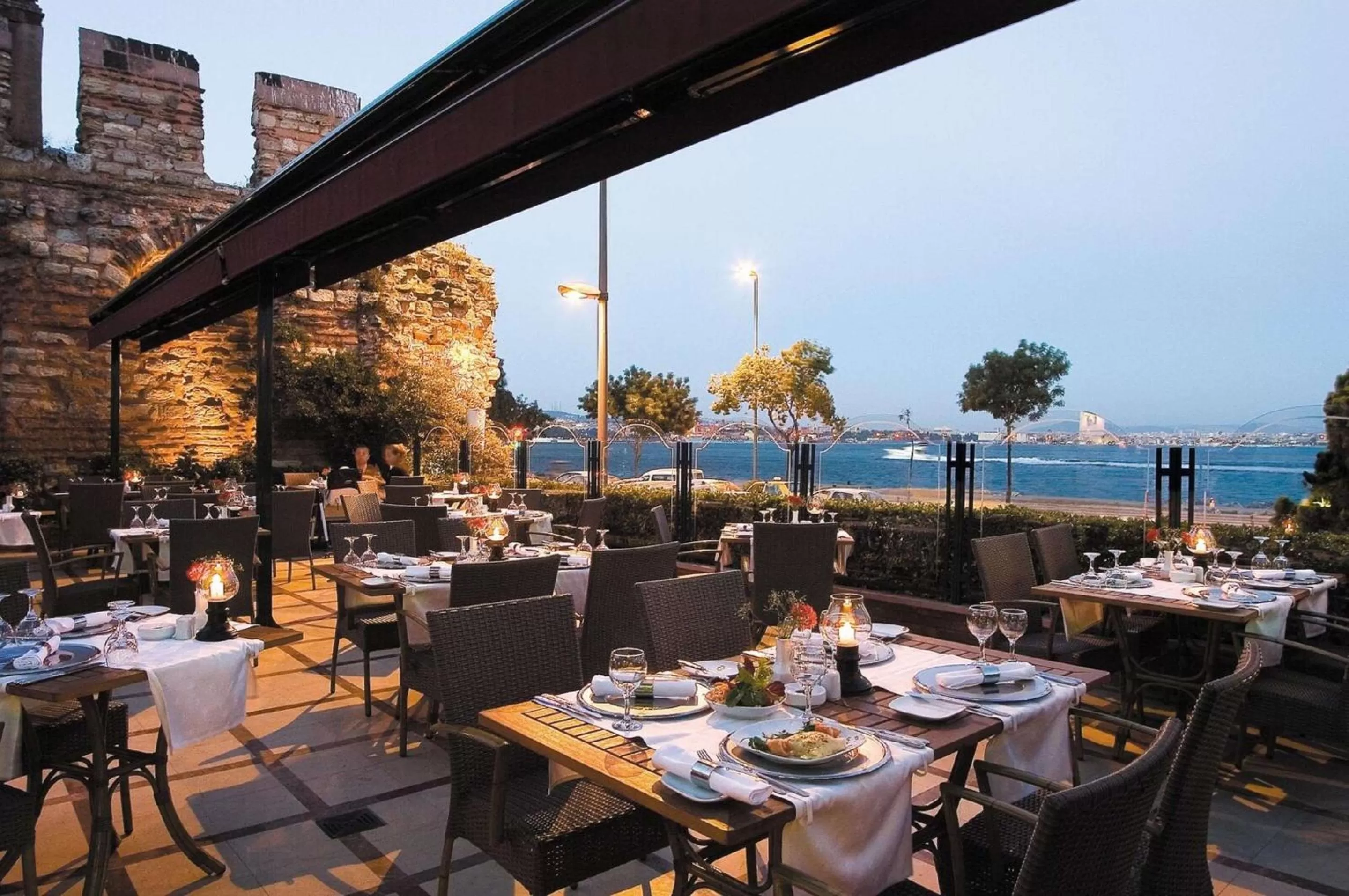 Restaurant/places to eat in Radisson Hotel Istanbul Sultanahmet