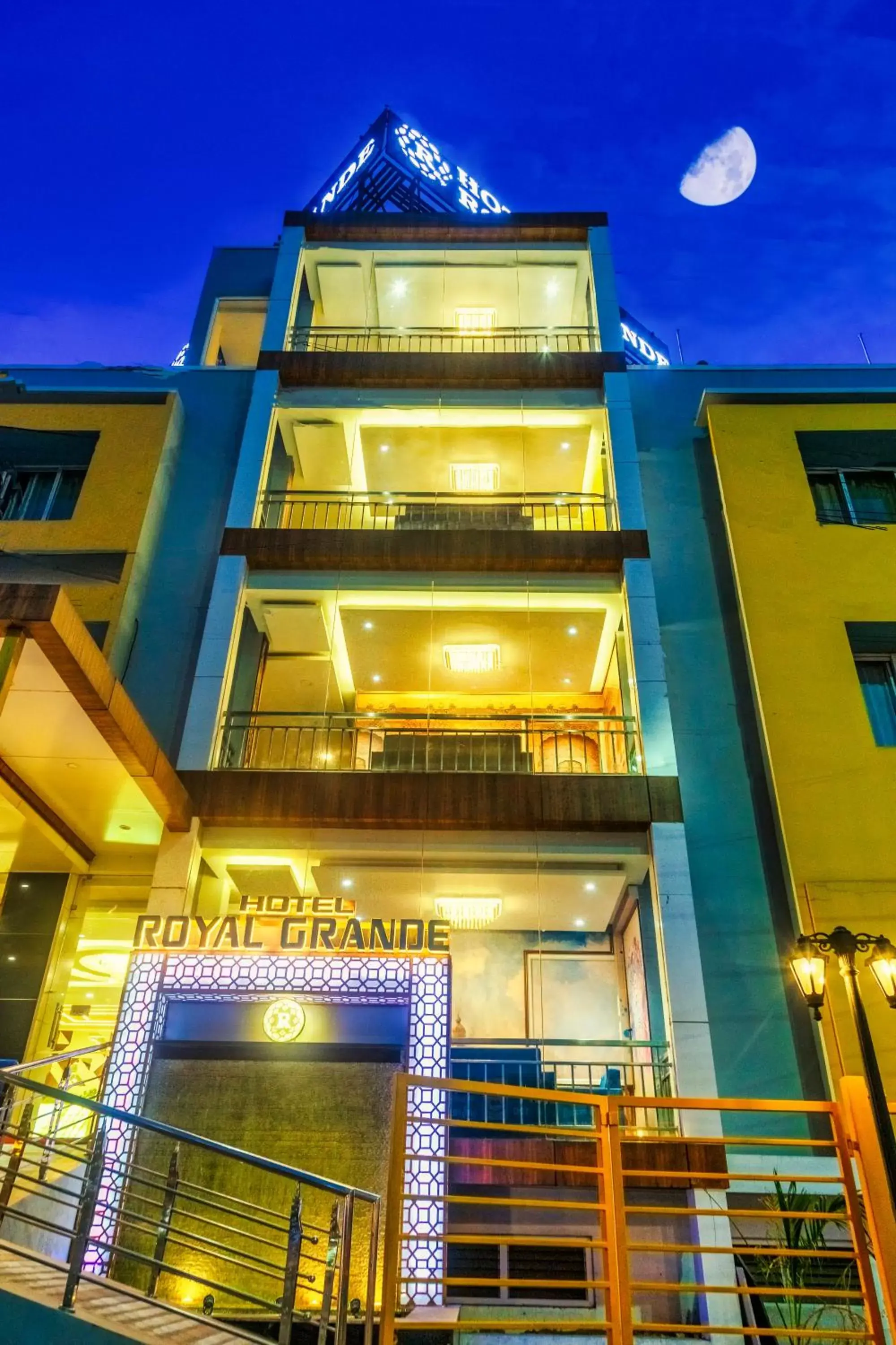 HOTEL ROYAL GRANDE HOTEL ROYAL GRANDE