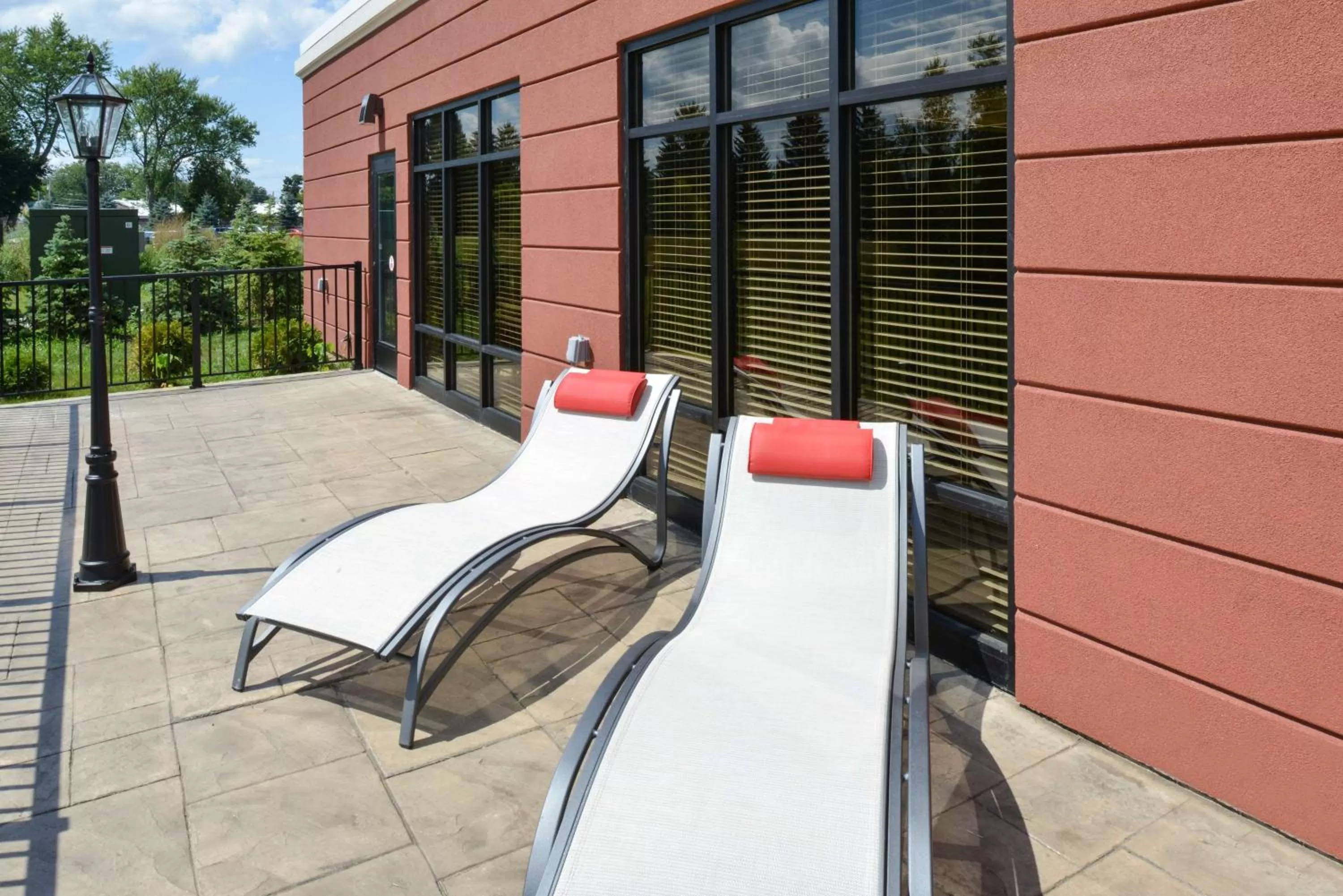 Patio in Hampton Inn Rome