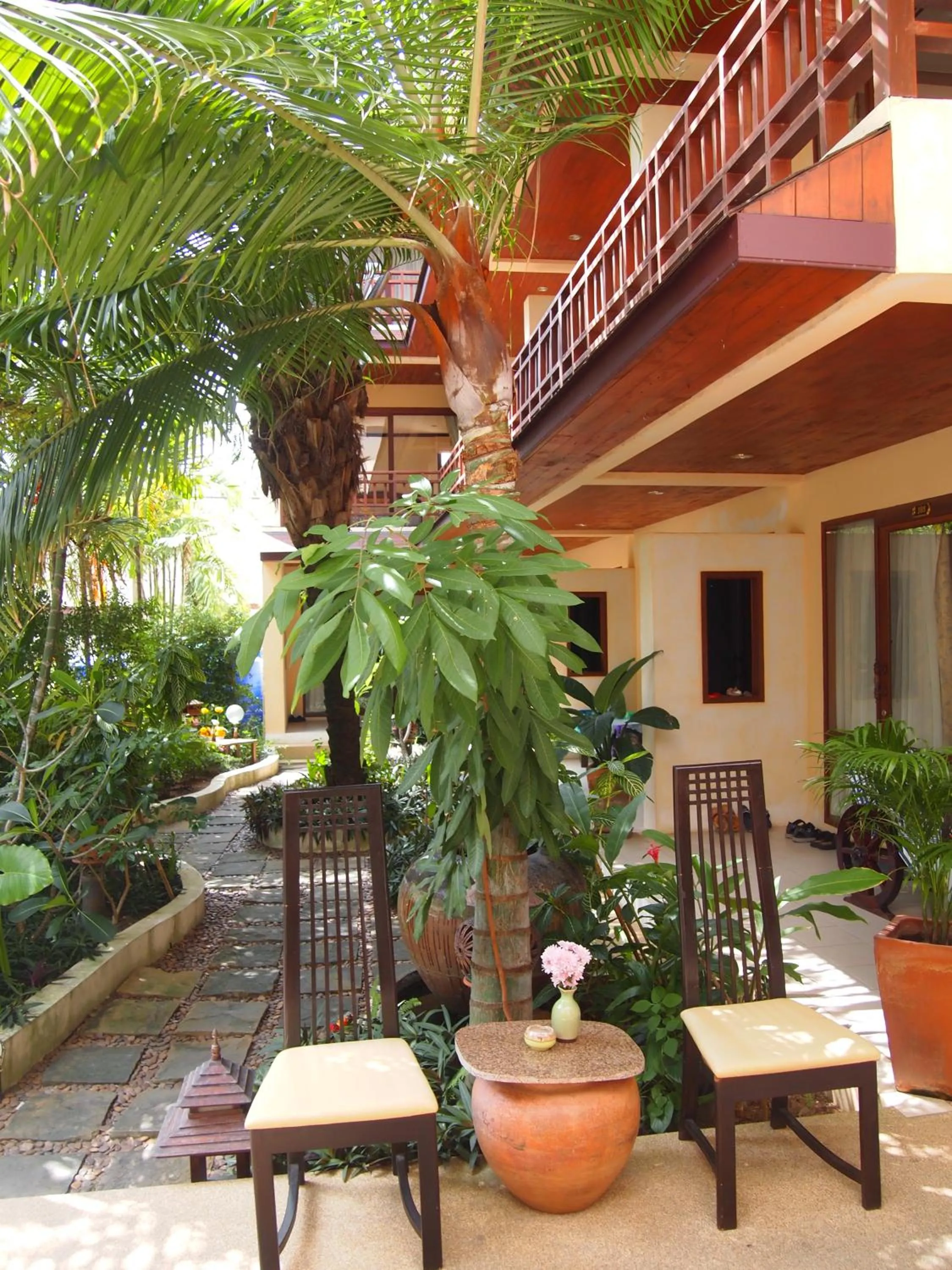 Garden in Summer Inn