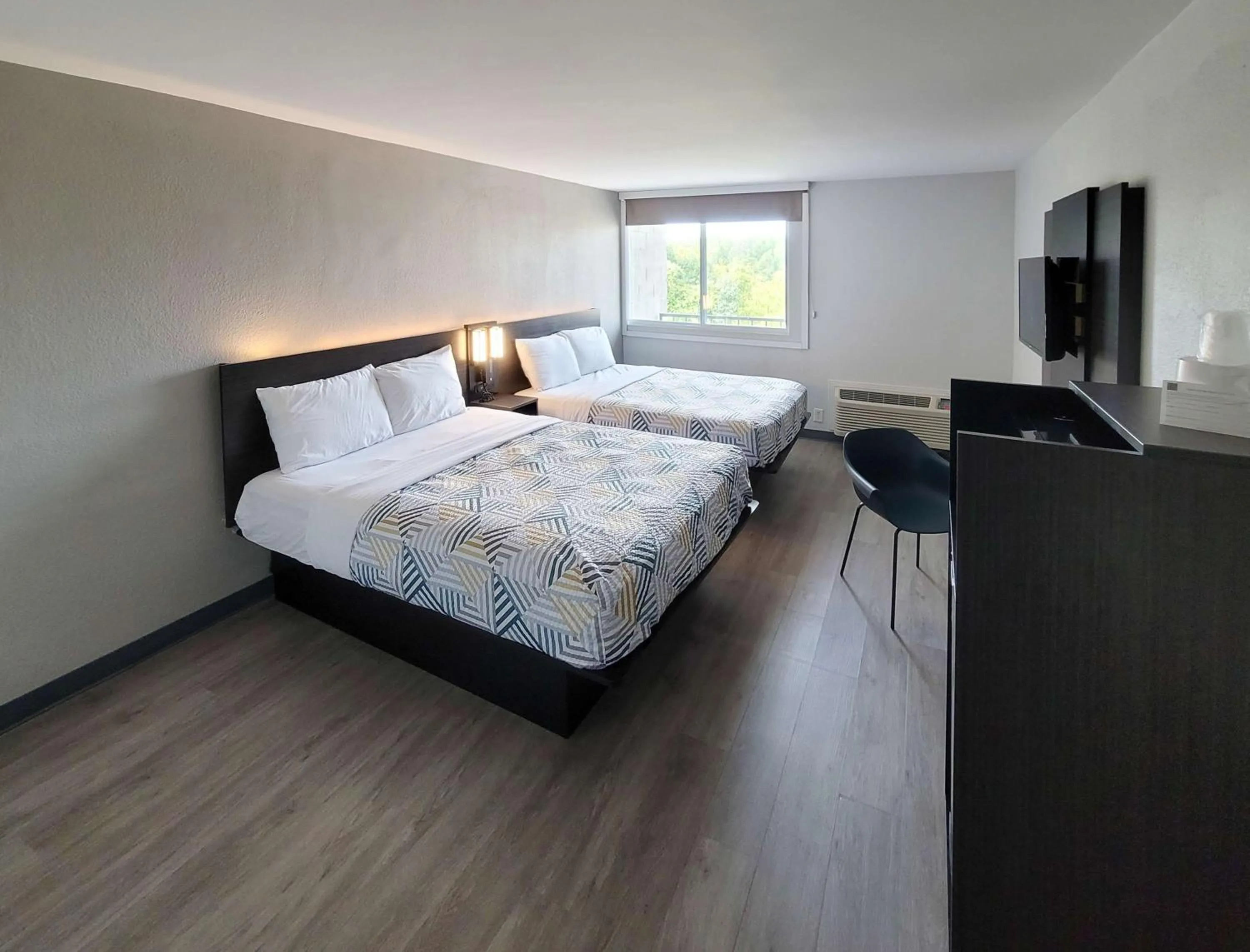 Bedroom, Bed in Motel 6 Jackson, TN