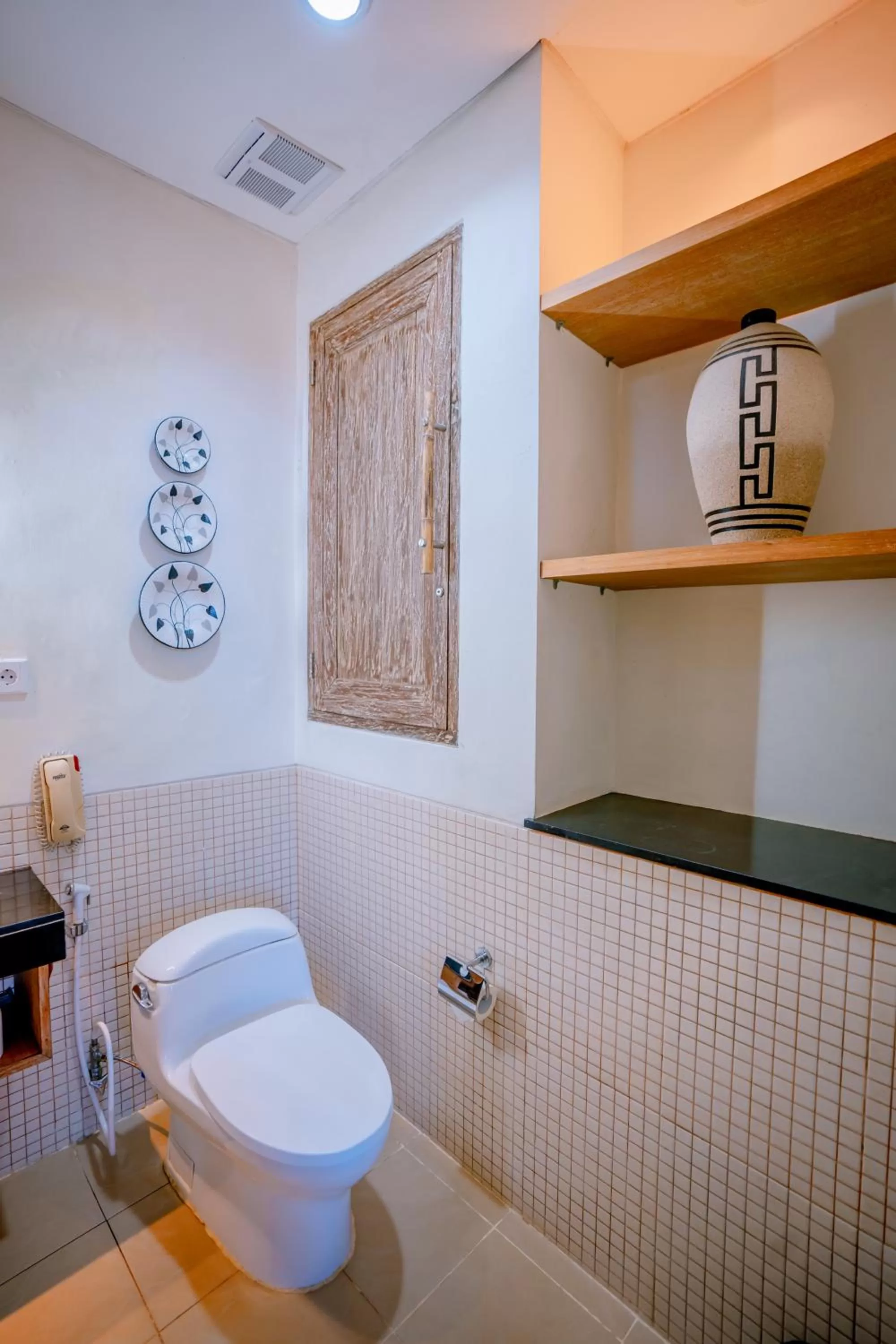 Toilet in Pondok Sari Kuta