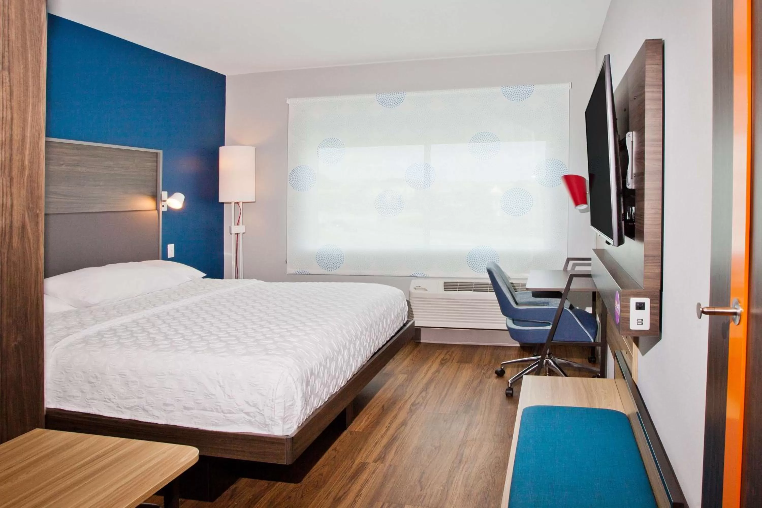 Bed in Tru By Hilton Prattville