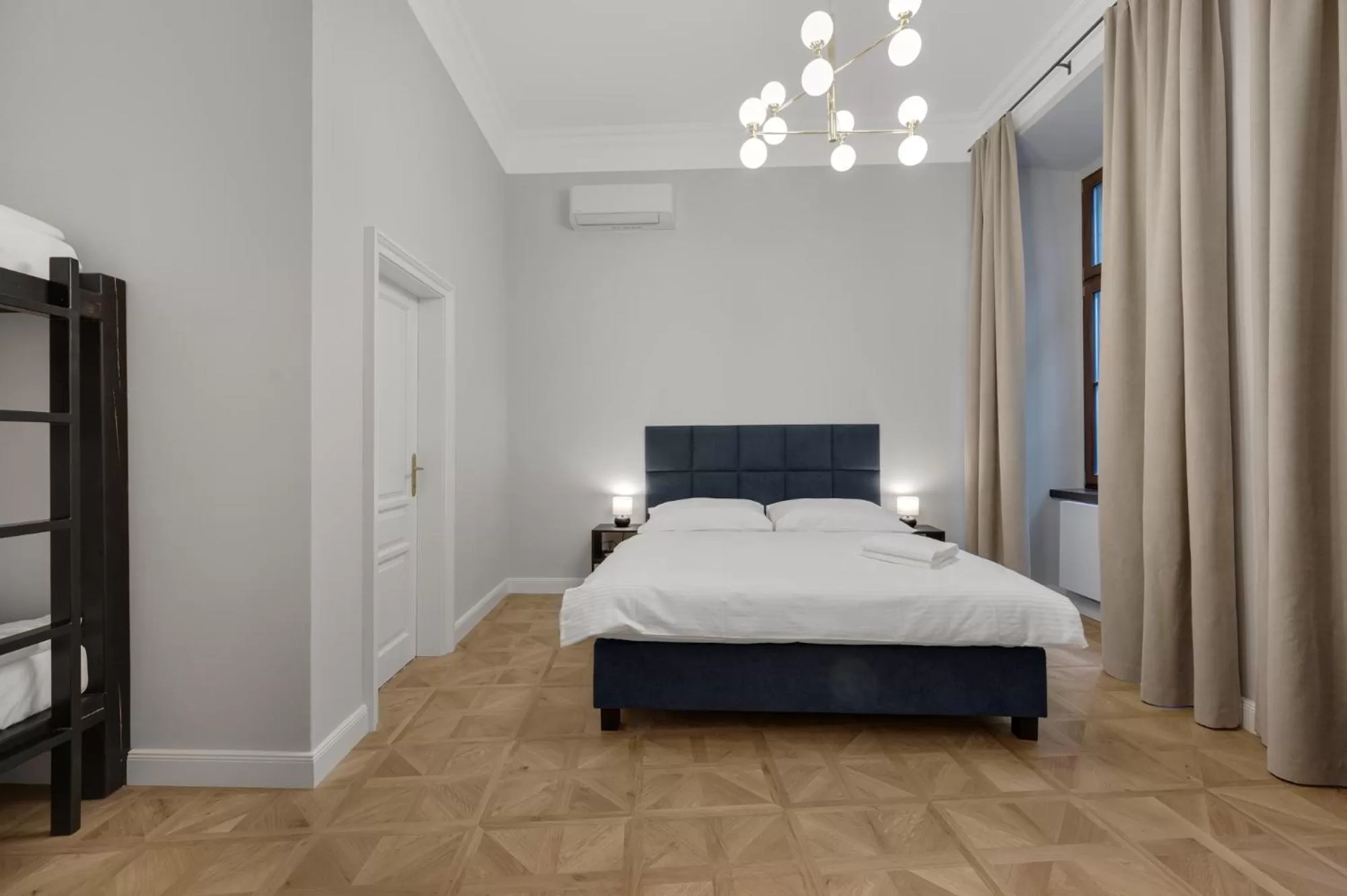 Bed in Palace Apartments