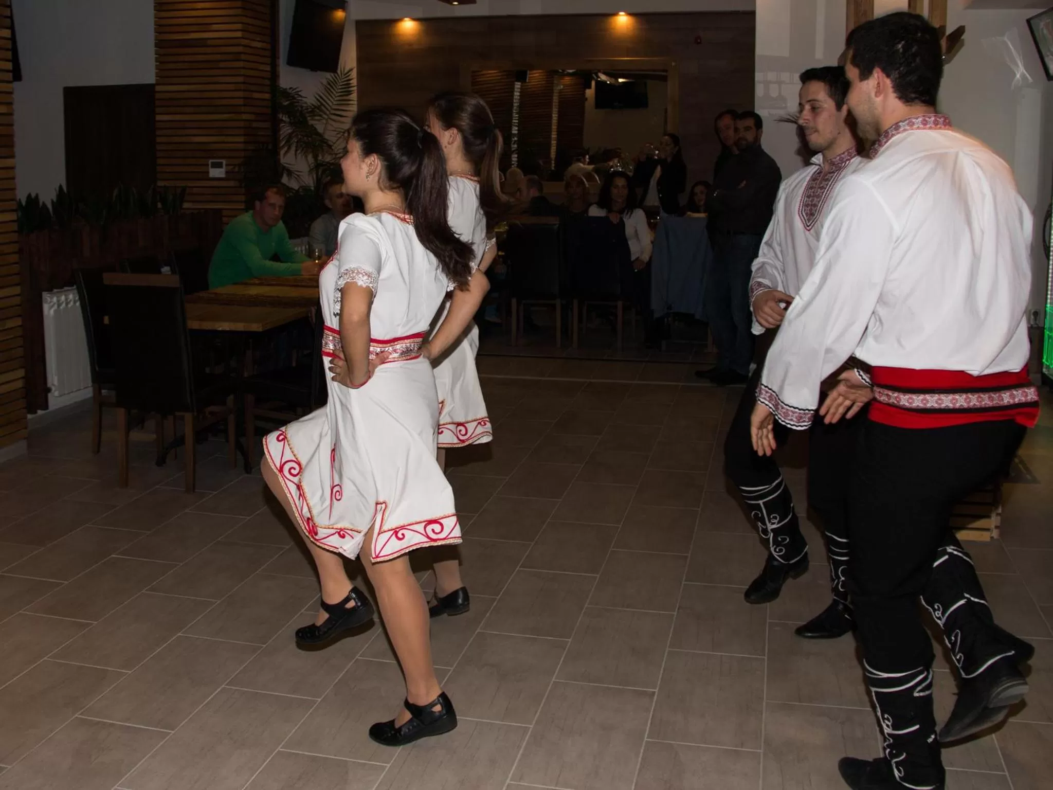 Evening entertainment in Park Hotel Asenevtsi