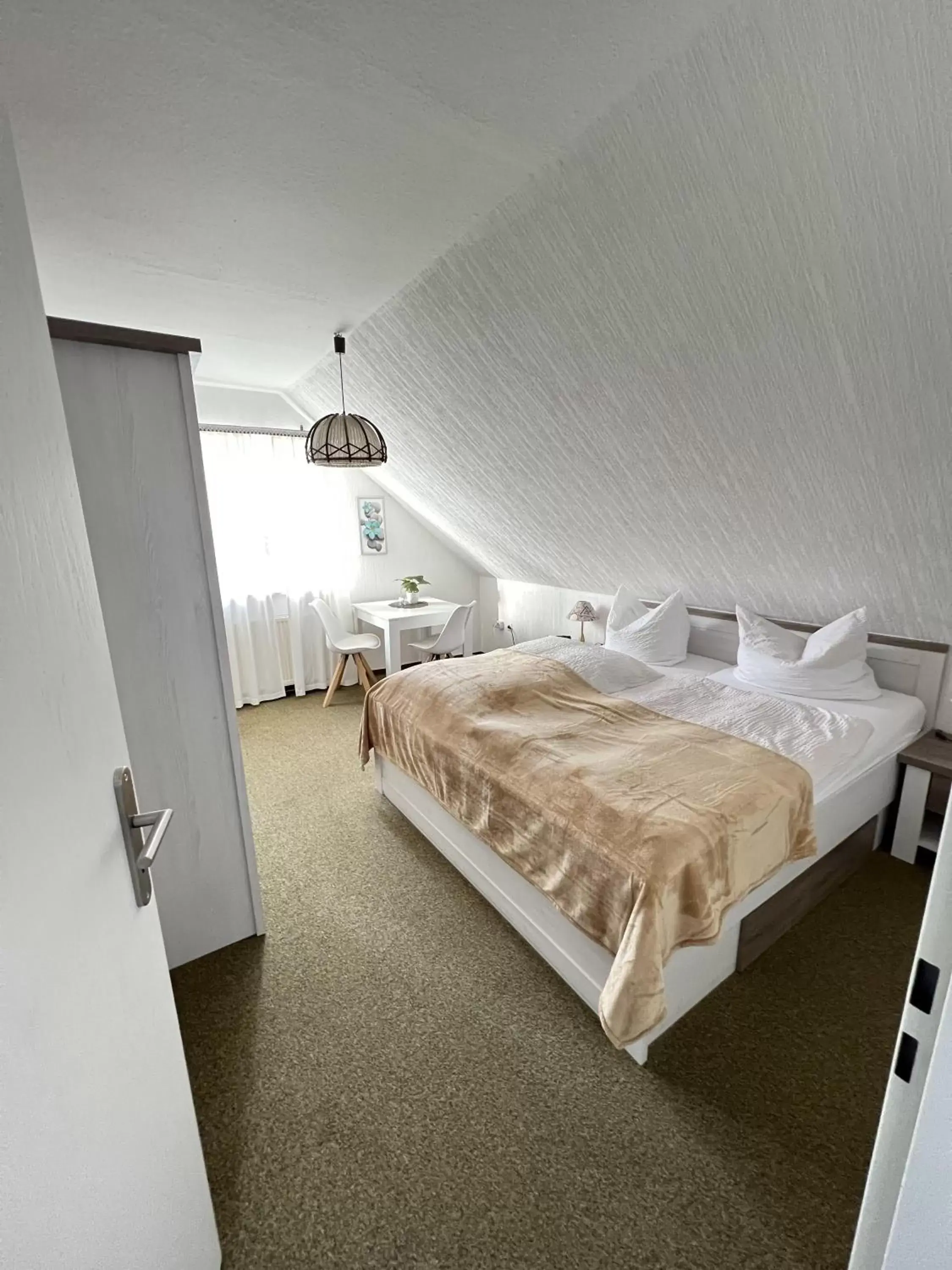 Budget Double Room in Hotel Pension Petra Budget Double Room in Hotel Pension Petra