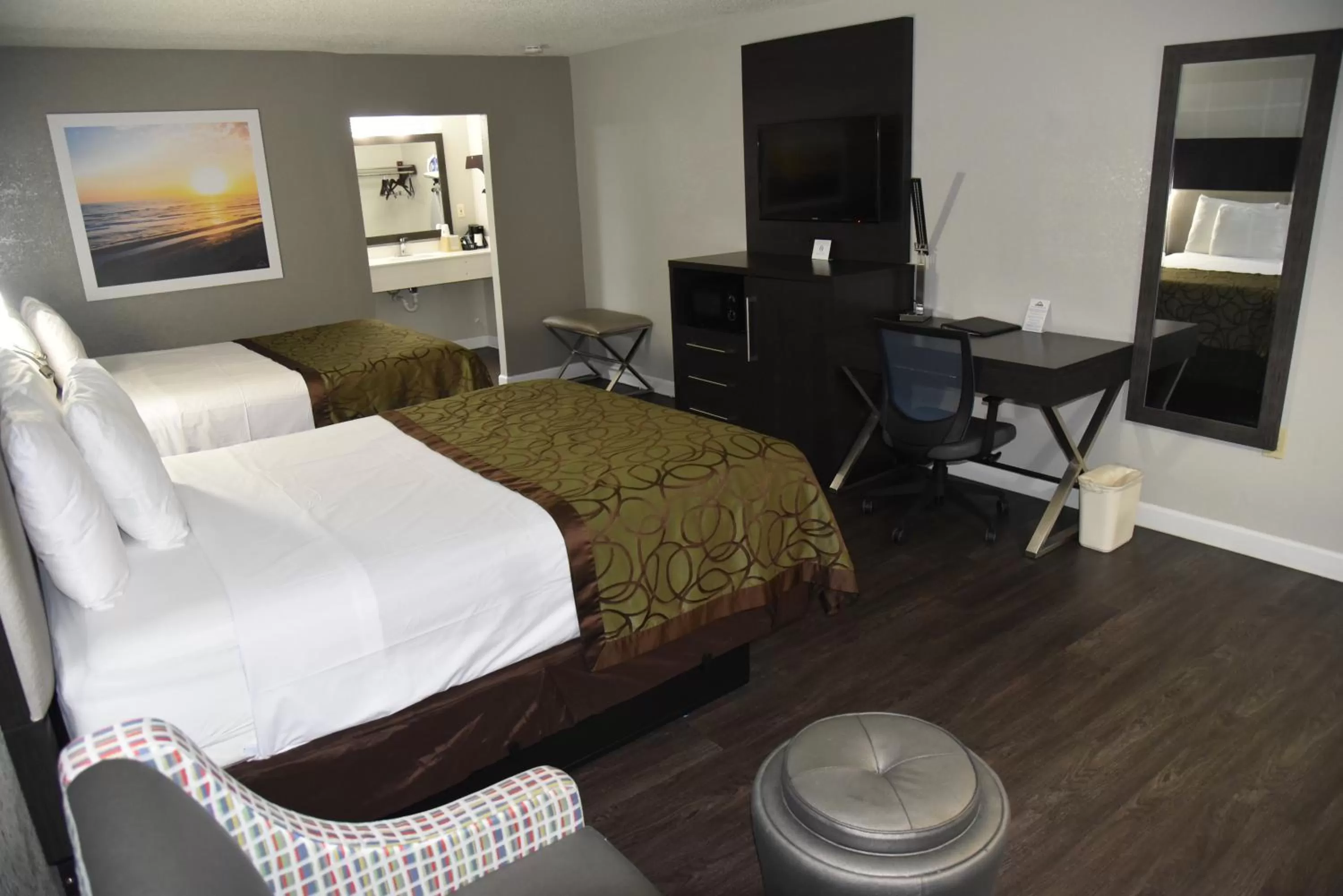 Bed in Days Inn by Wyndham Goose Creek