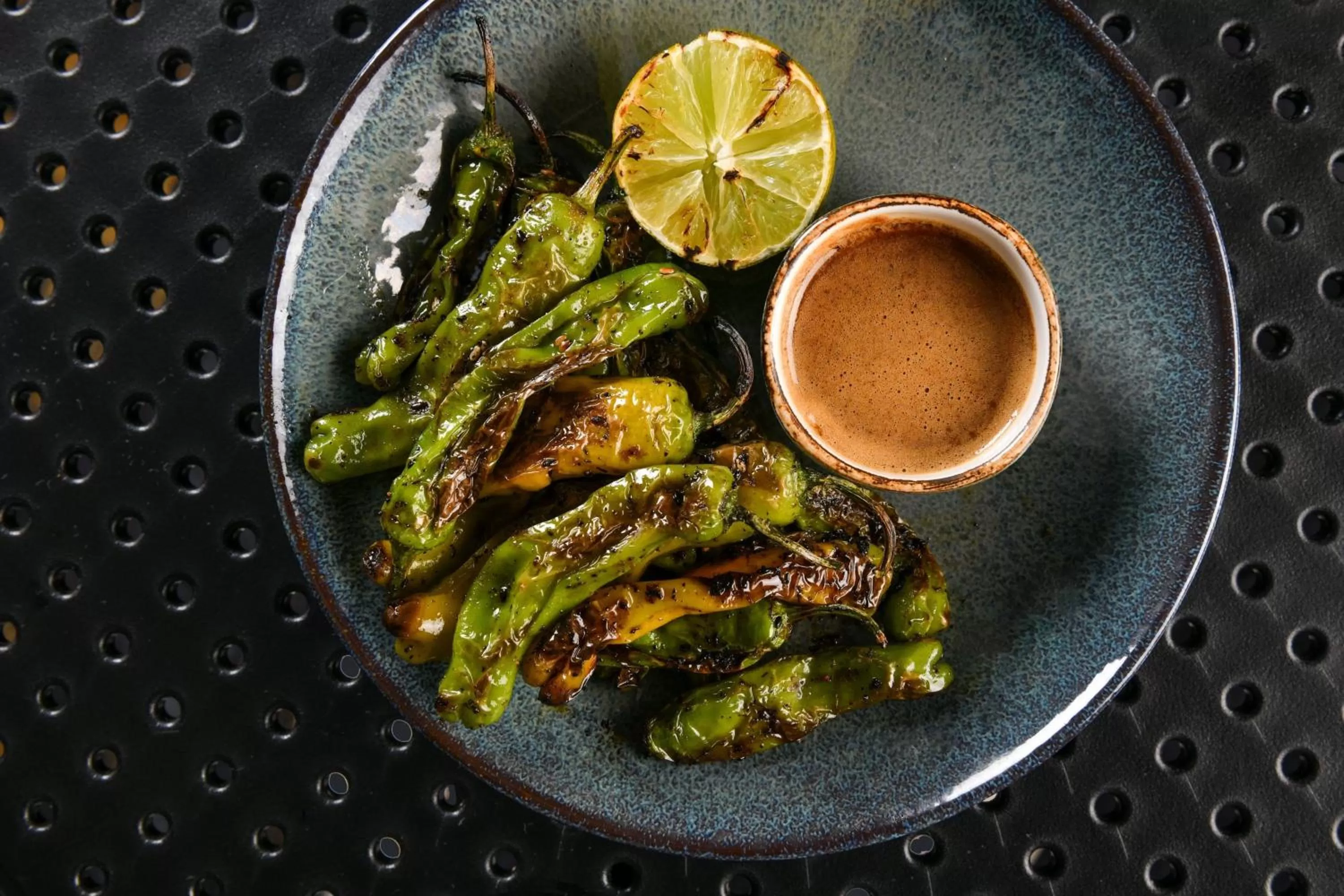 Restaurant/places to eat in W Boston