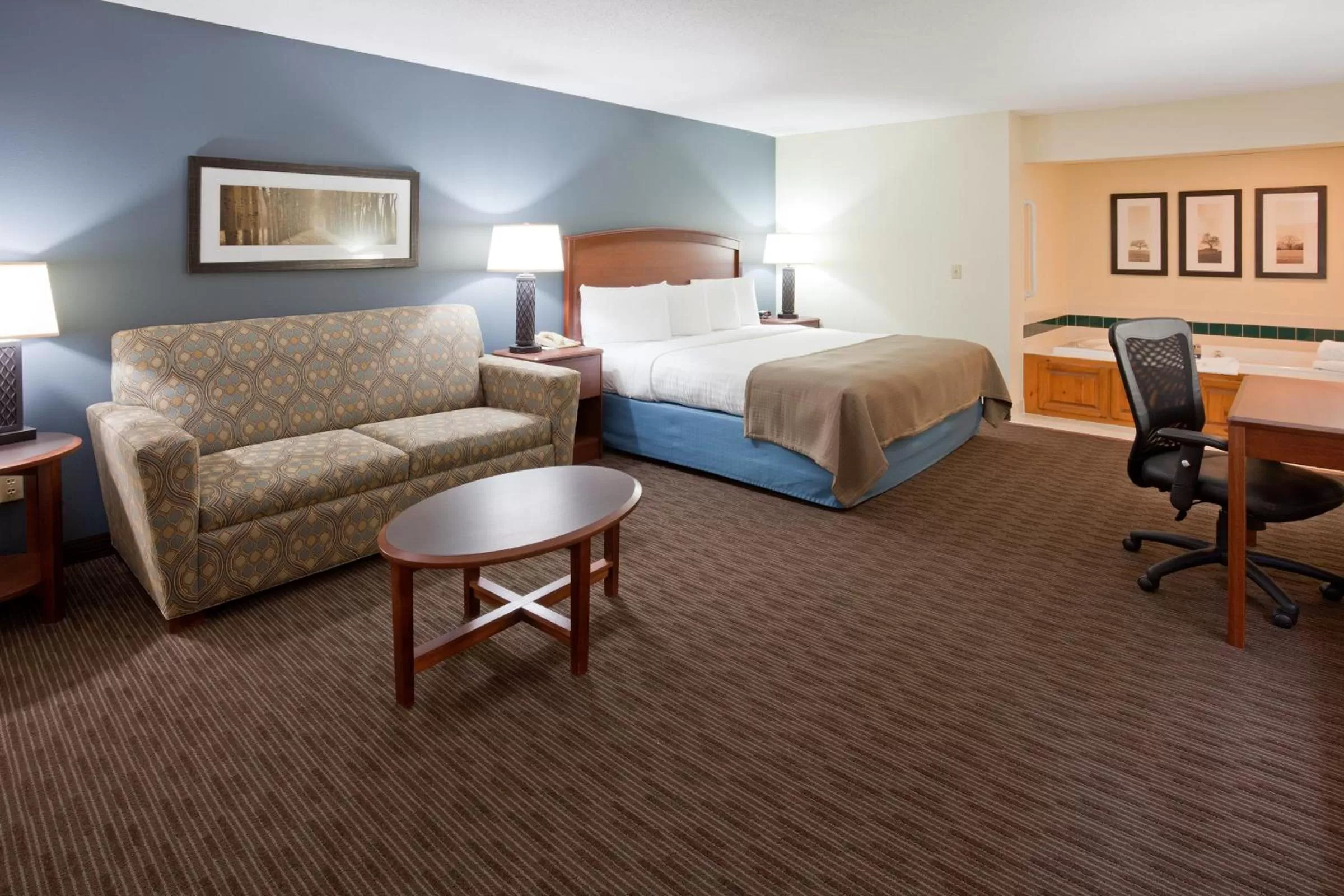 Photo of the whole room, Bed in AmericInn by Wyndham Princeton MN