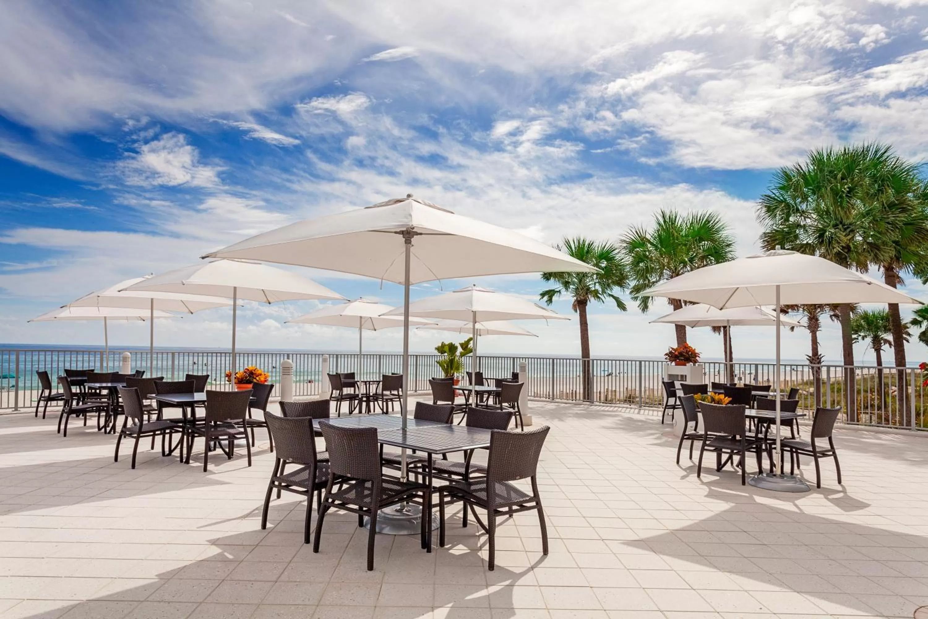 Lobby or reception in Holiday Inn Express & Suites Panama City Beach - Beachfront by IHG