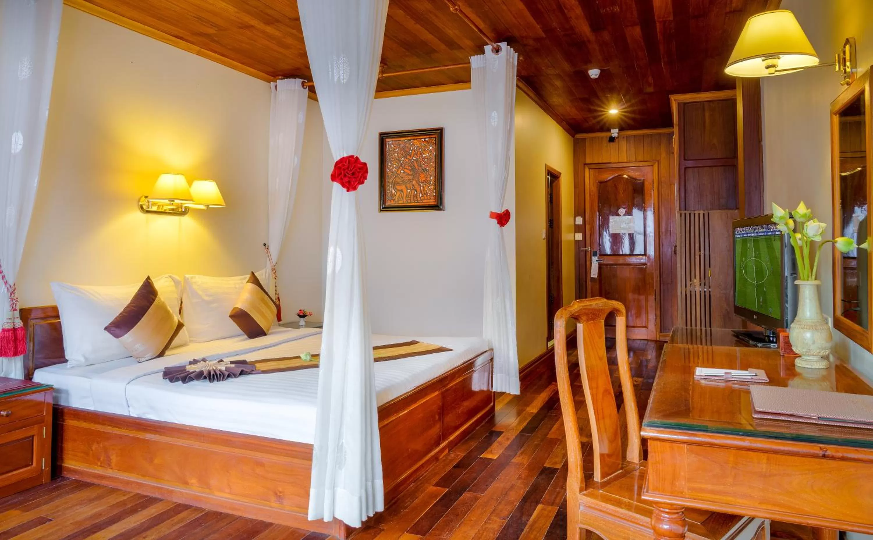 Living room, Bed in Ta Prohm Hotel & Spa