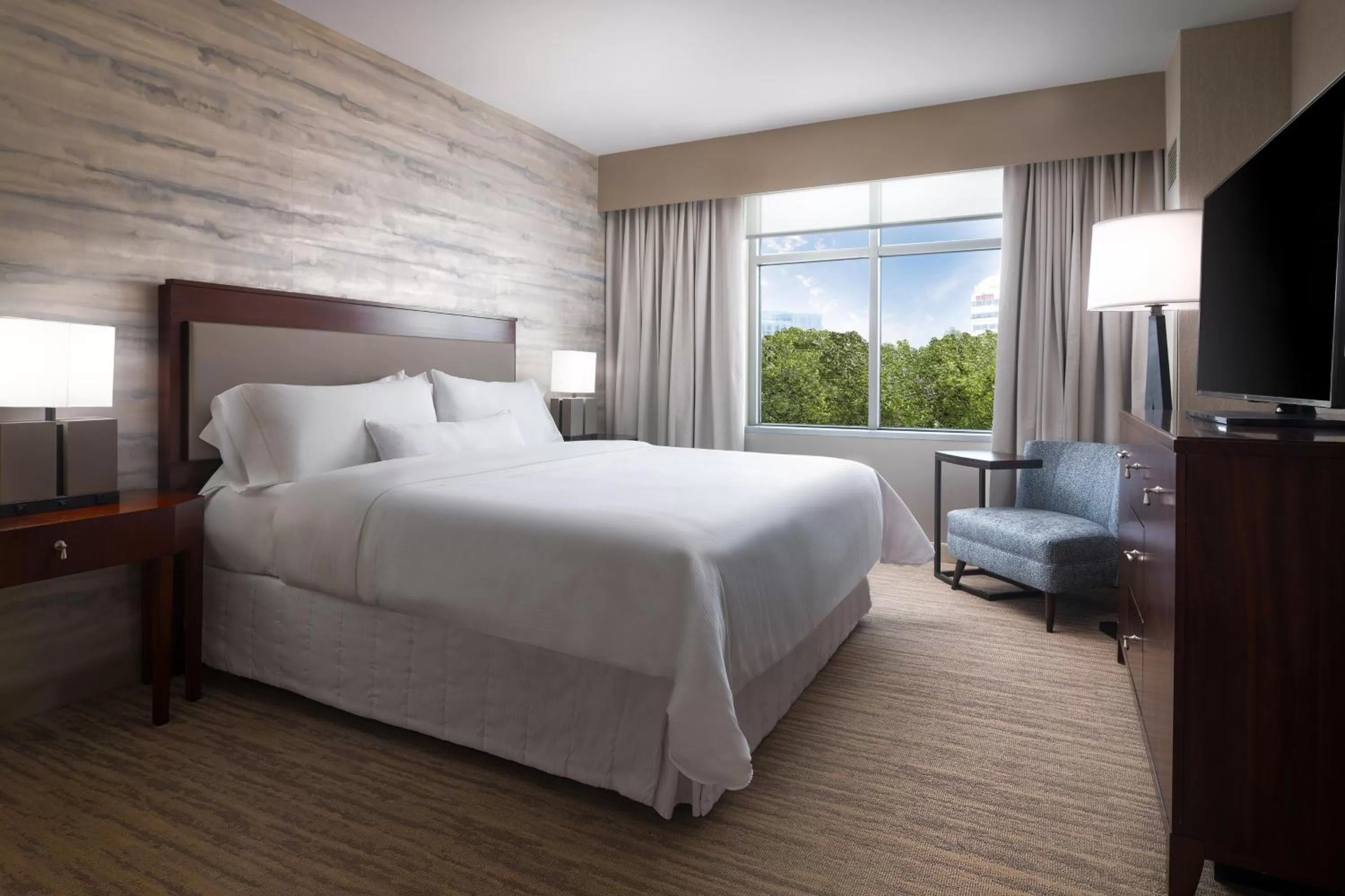 Deluxe Room in The Westin Reston Heights