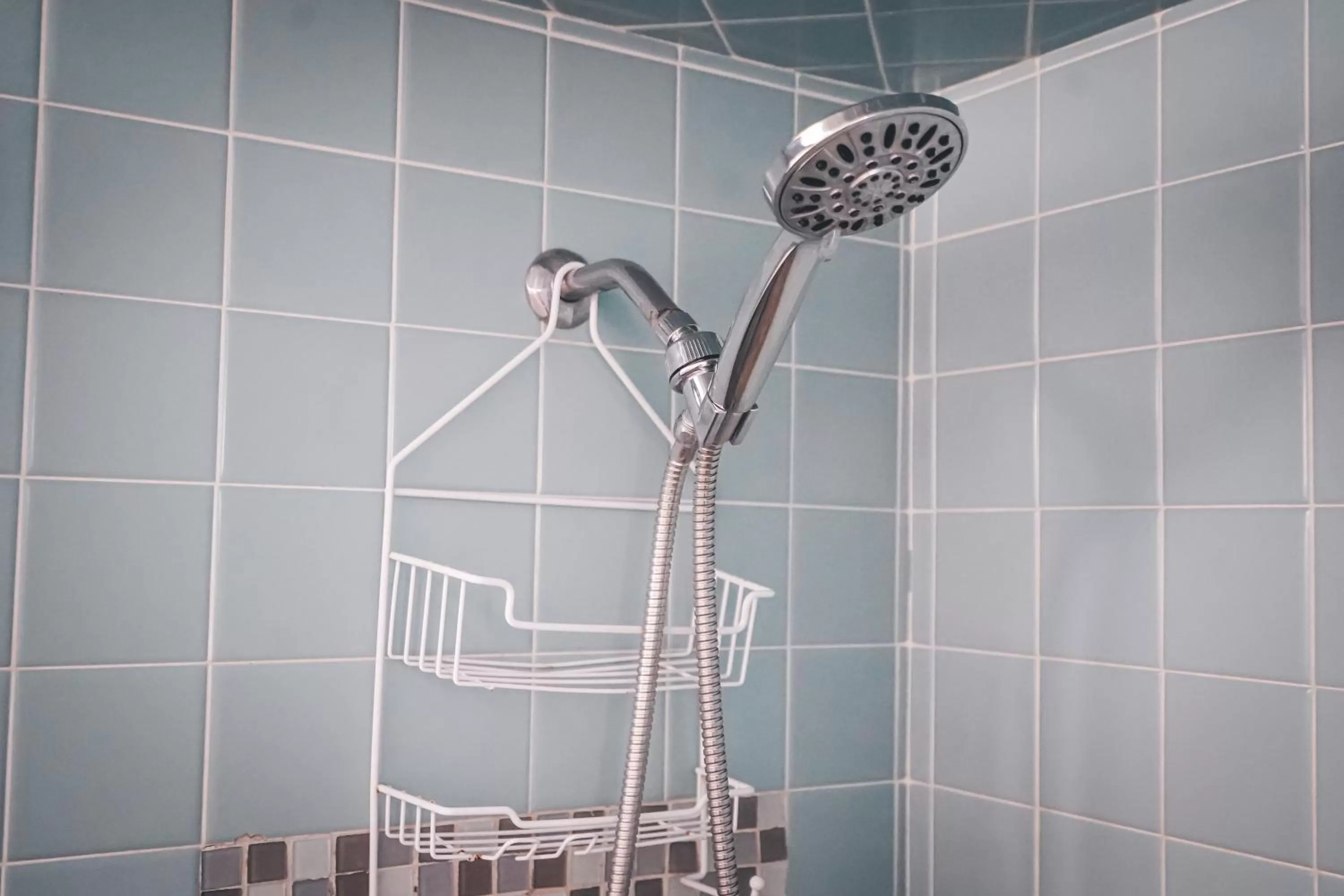 Bathroom in Hollywood Light Haven Lodge