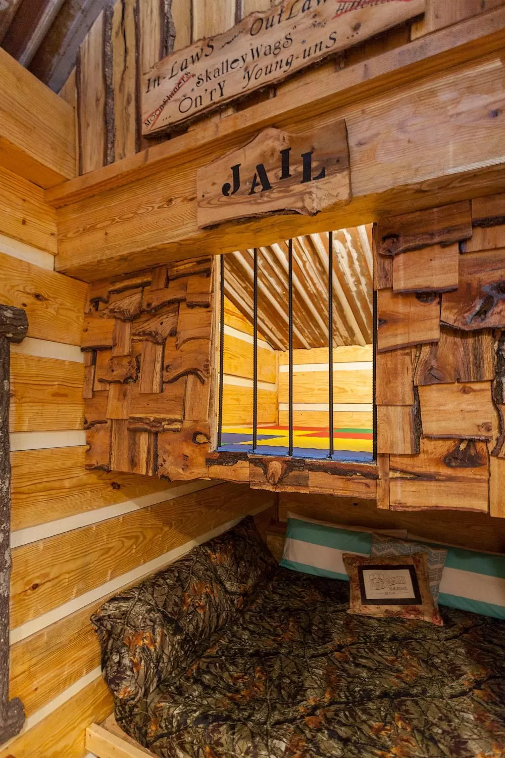 bunk bed in Fox Pass Cabins