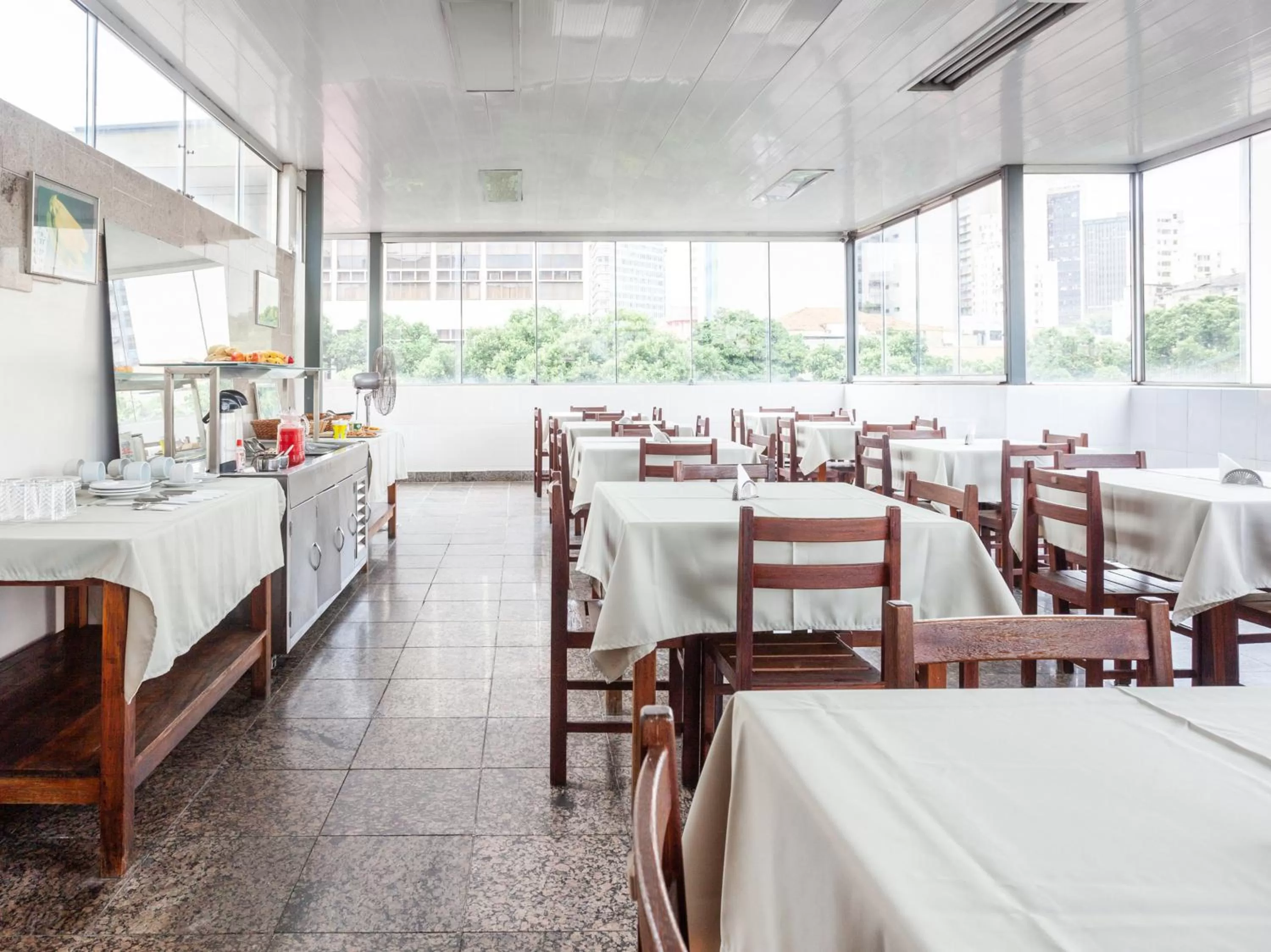 Restaurant/Places to Eat in Hotel Economy 888 - By UP Hotel - Próximo a Praça da Estação e Rodoviária