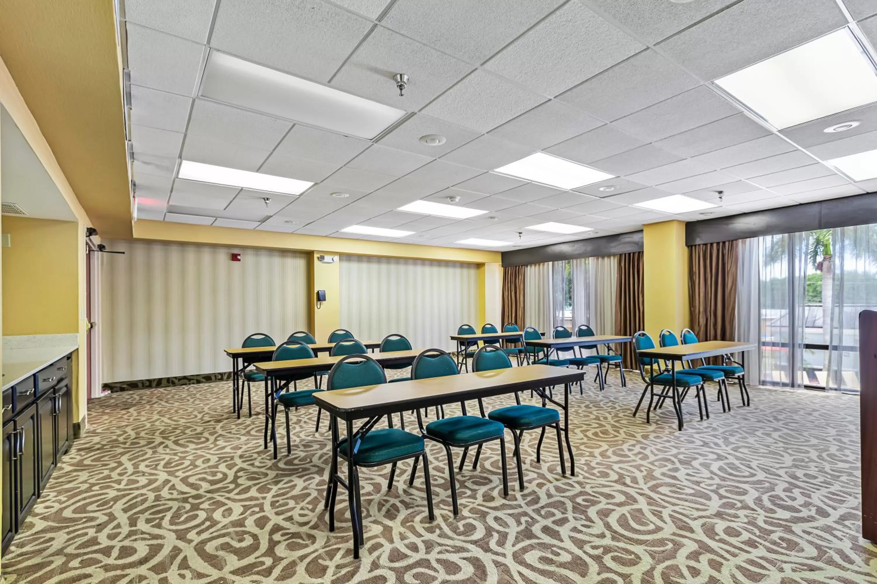 Meeting/conference room in Holiday Inn - St. Petersburg West by IHG