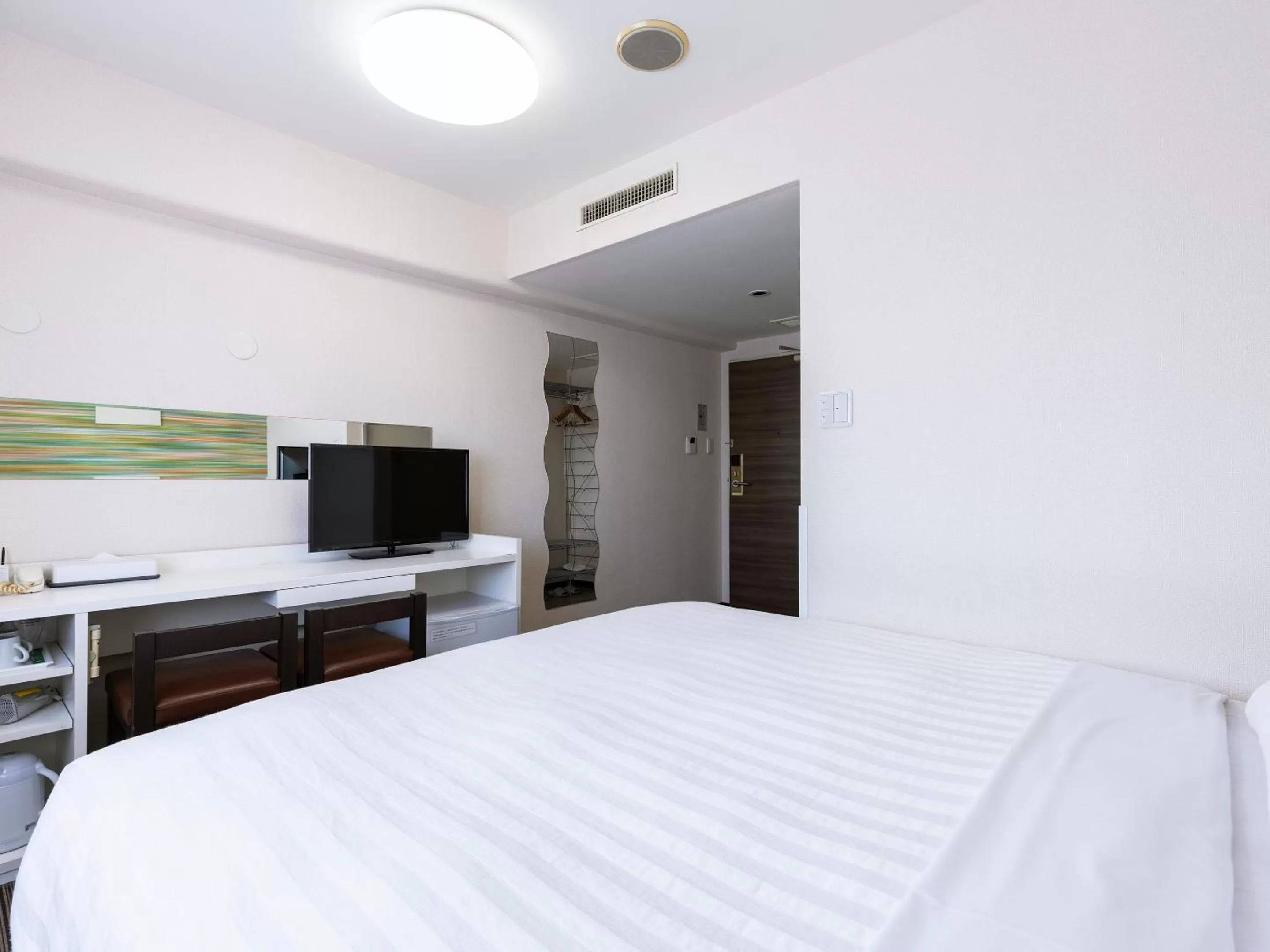 Bed in KOKO STAY Shimonoseki - formerly Hotel Wing International Shimonoseki