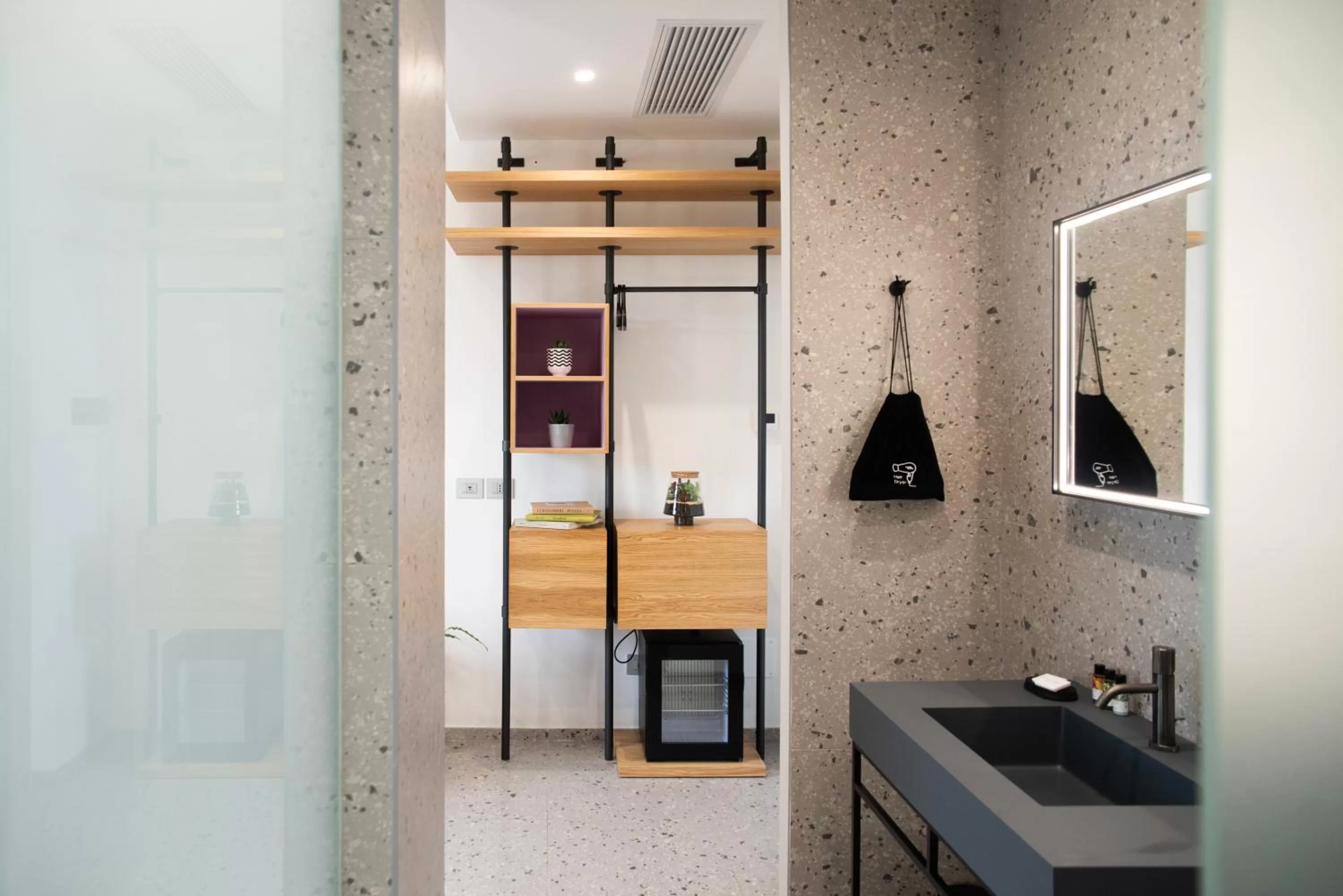 Bathroom in Lisetta Gardens Boutique & Suites