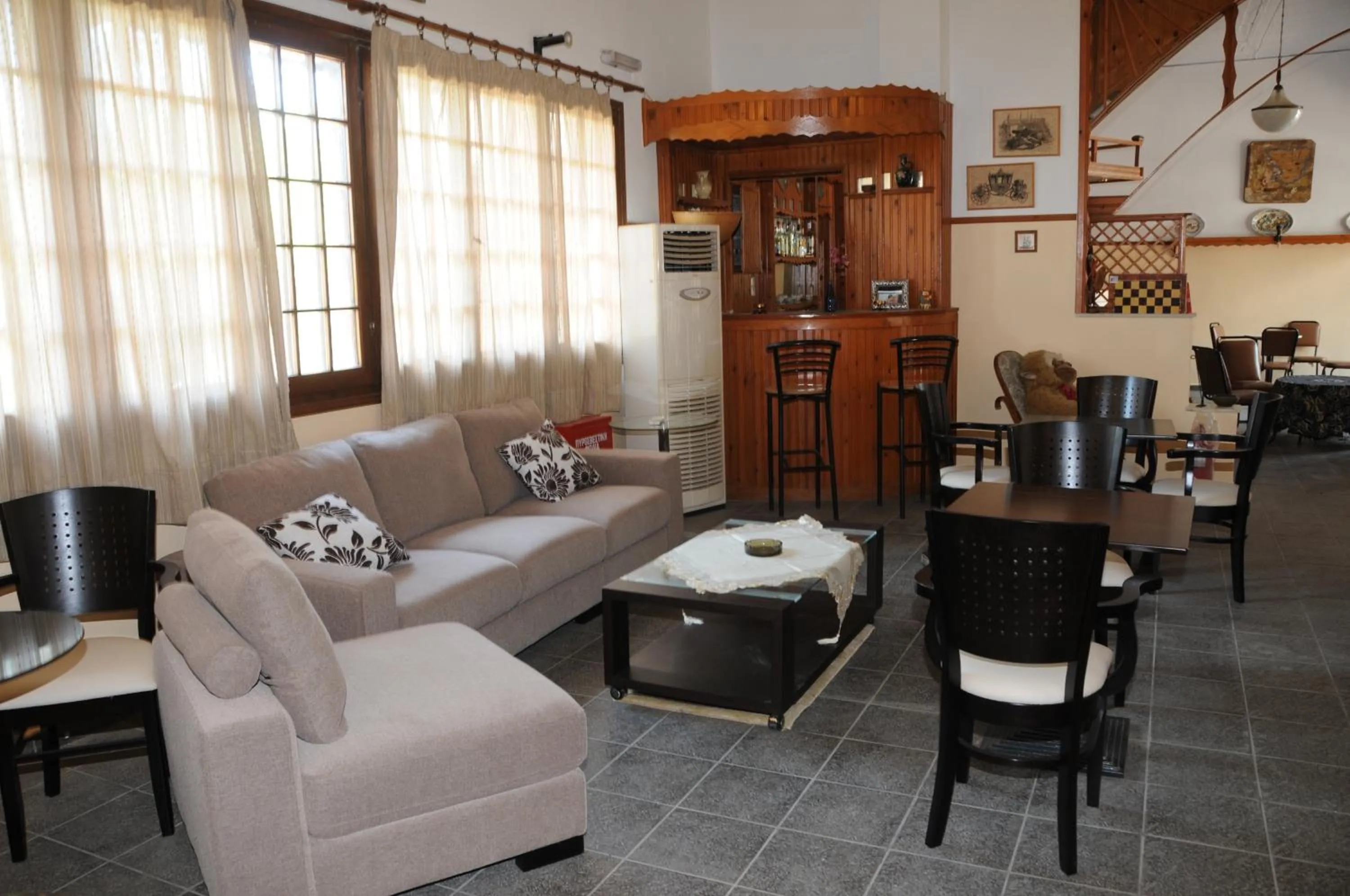 Lounge or bar in Miranta Hotel - Apartments & Studios