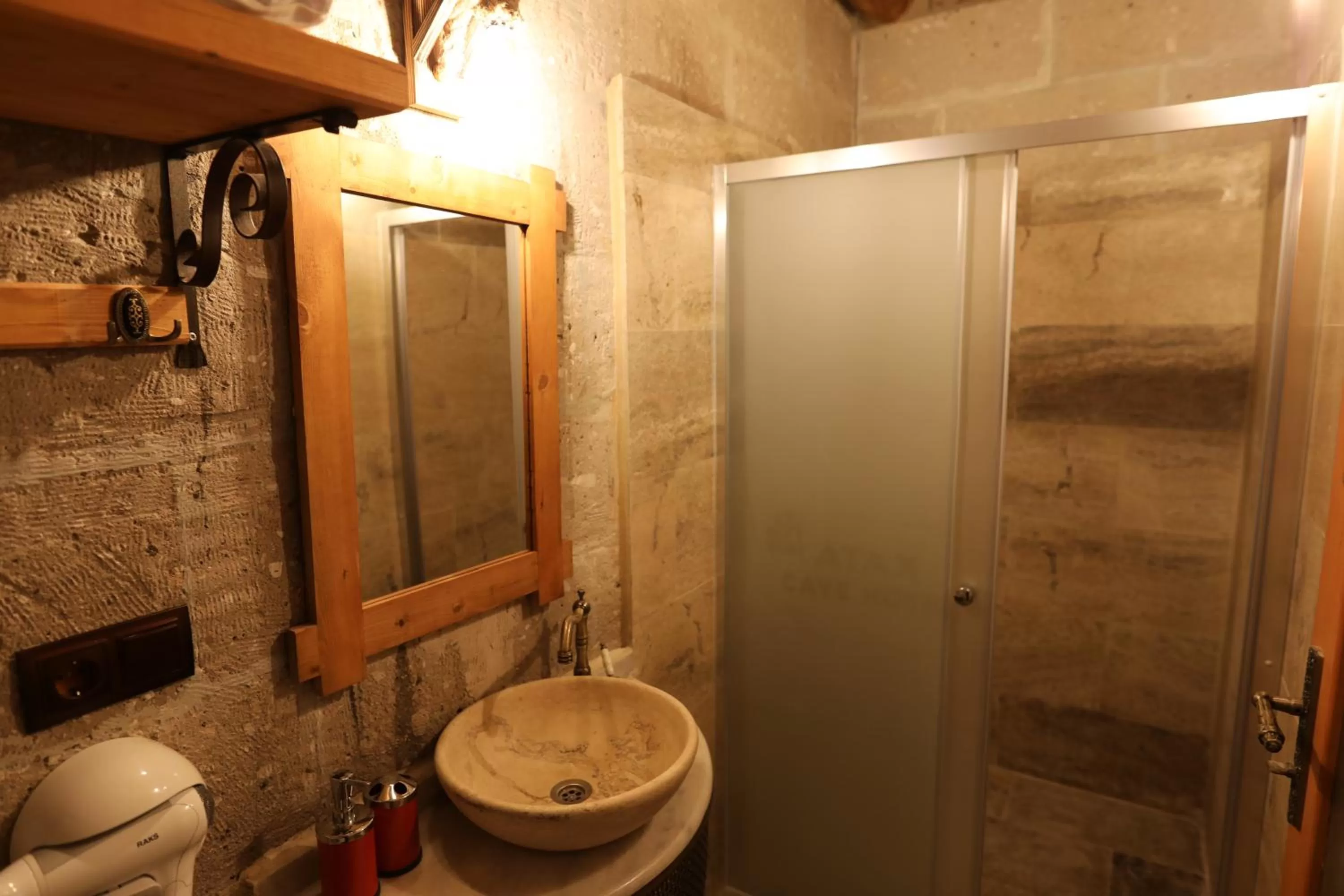 Shower, Bathroom in Atax Cave Hotel