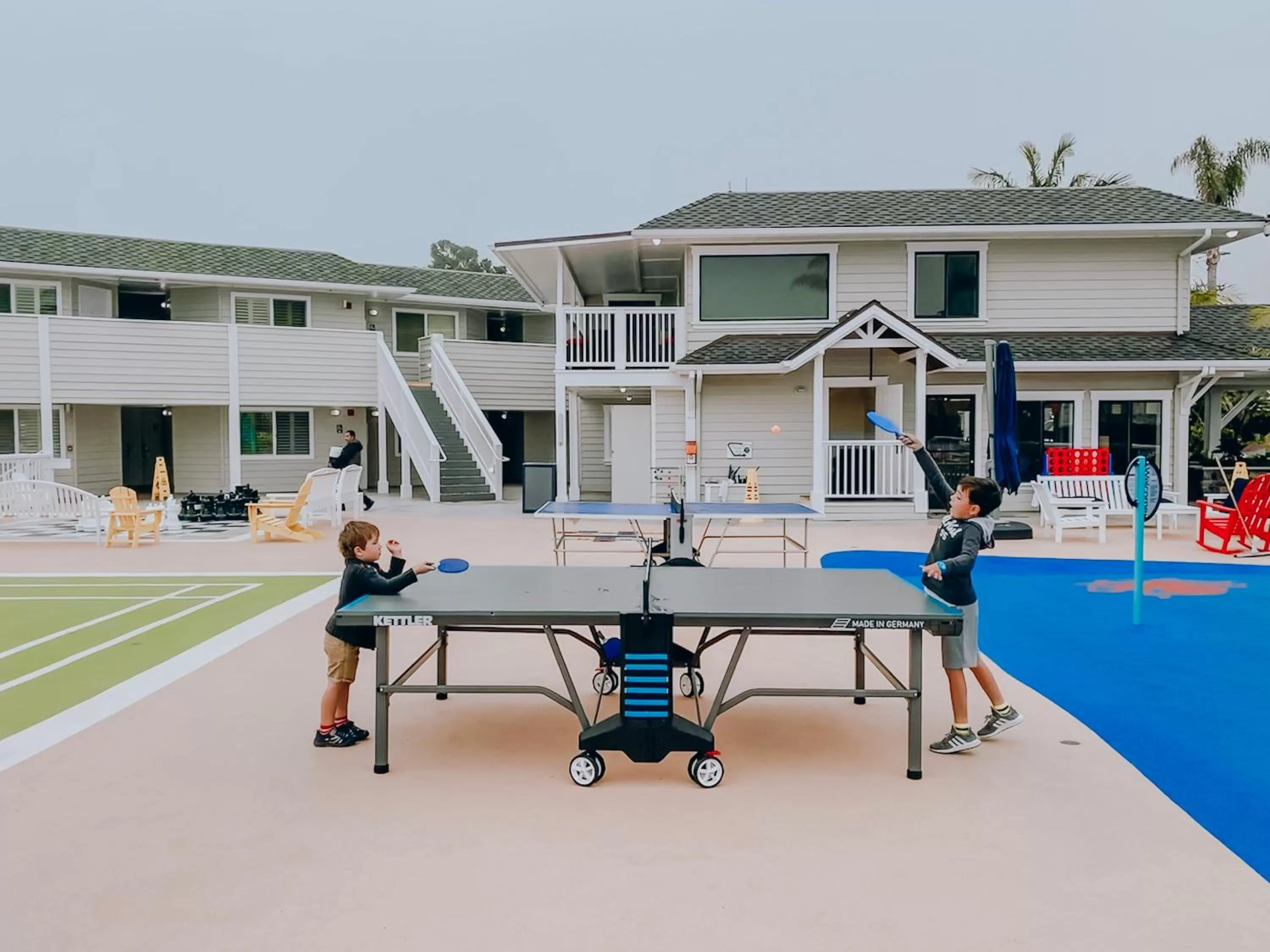 Table tennis in Pismo Lighthouse Suites
