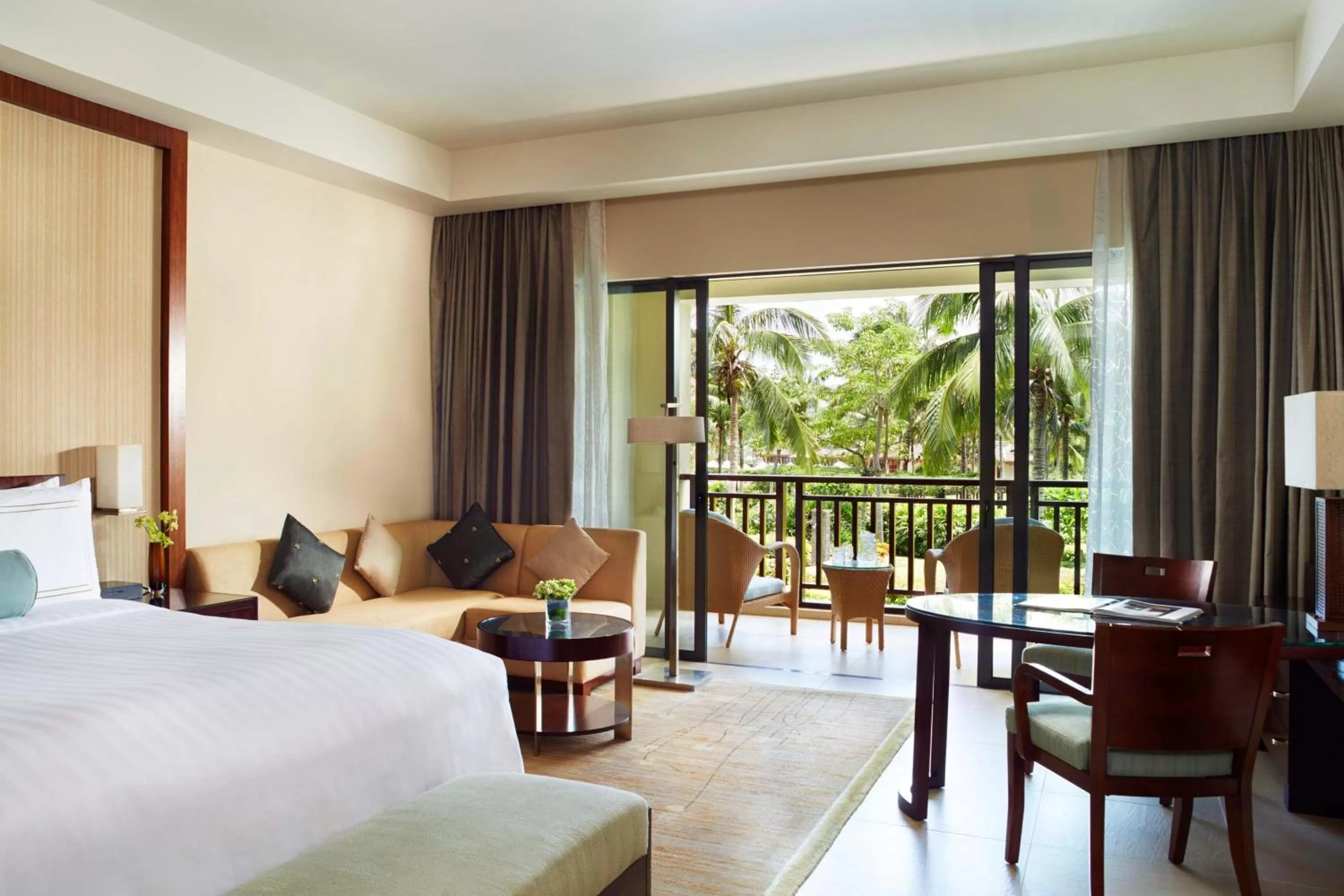 Photo of the whole room, Bed in The Ritz-Carlton Sanya, Yalong Bay