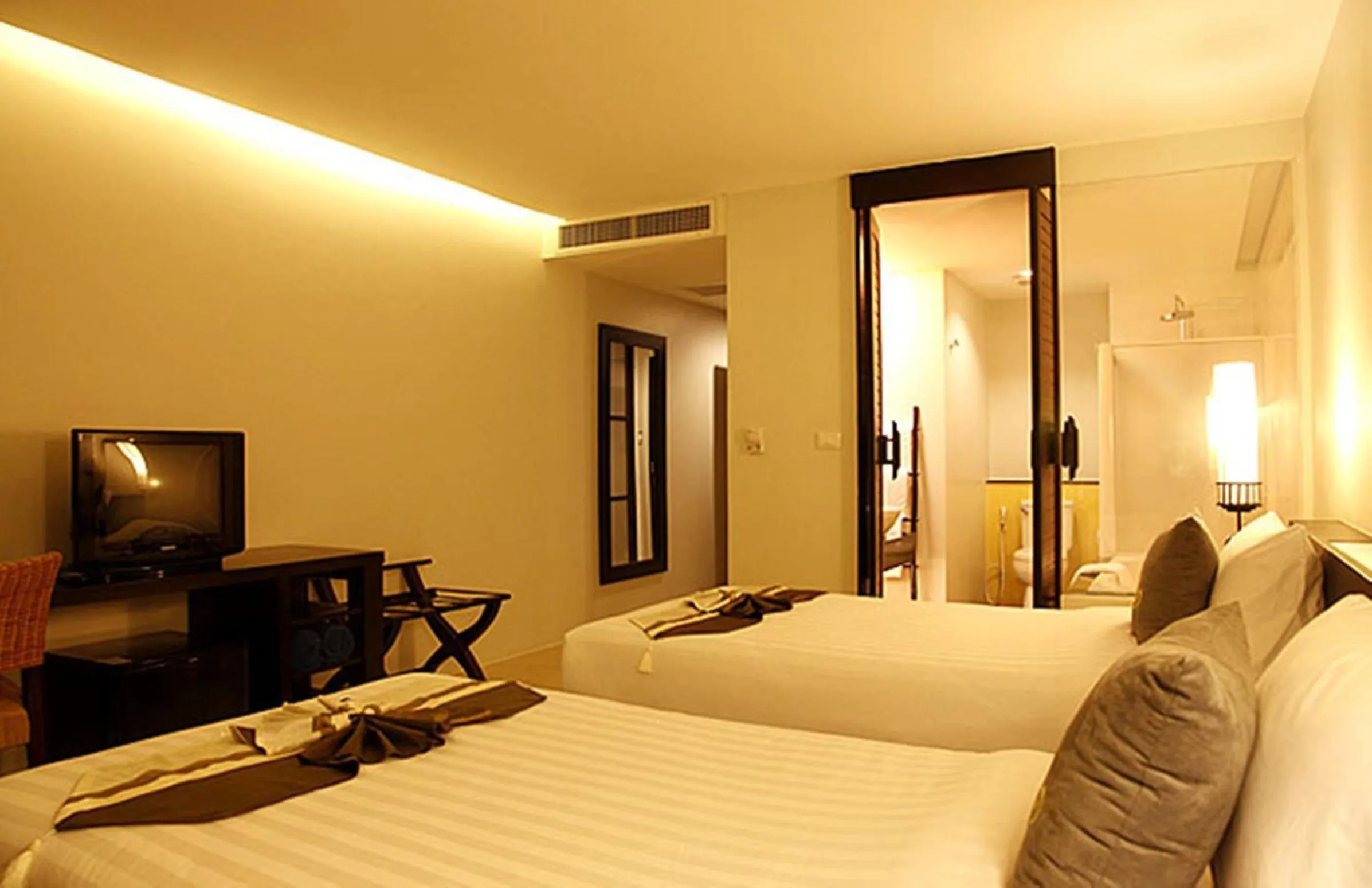 Photo of the whole room, Bed in Palmyra Patong Resort Phuket - SHA Extra Plus
