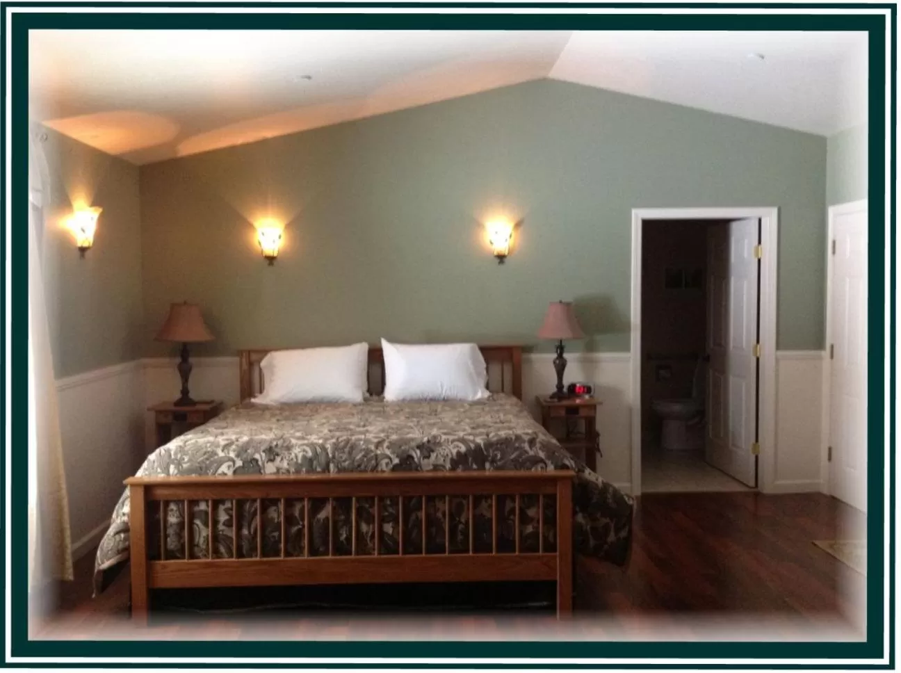 Bed in Boardwalk Inn