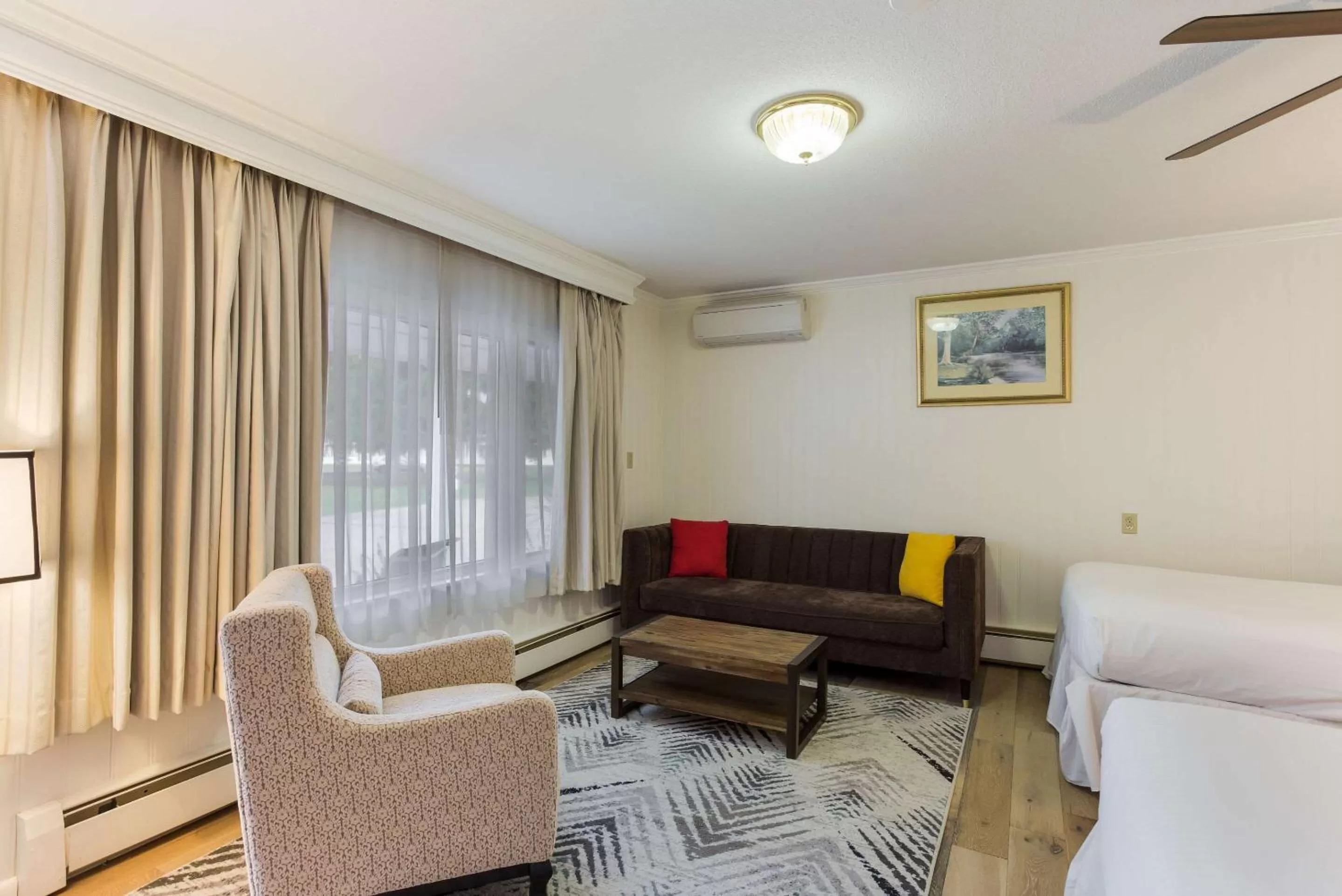 Standard Double Room with Two Double Beds - Non-Smoking in The Palmer House Resort, Ascend Hotel Collection