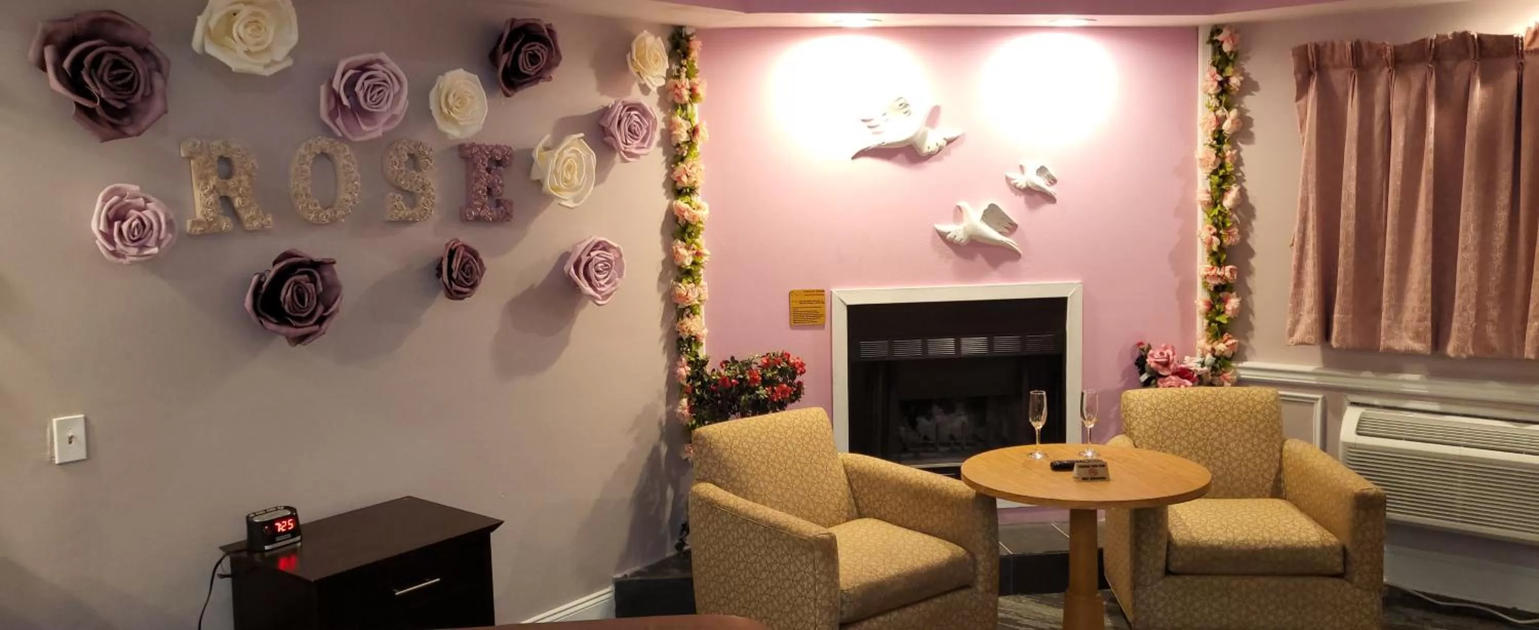 Living room in Inn of the Dove Harrisburg-Hershey Romantic Suites