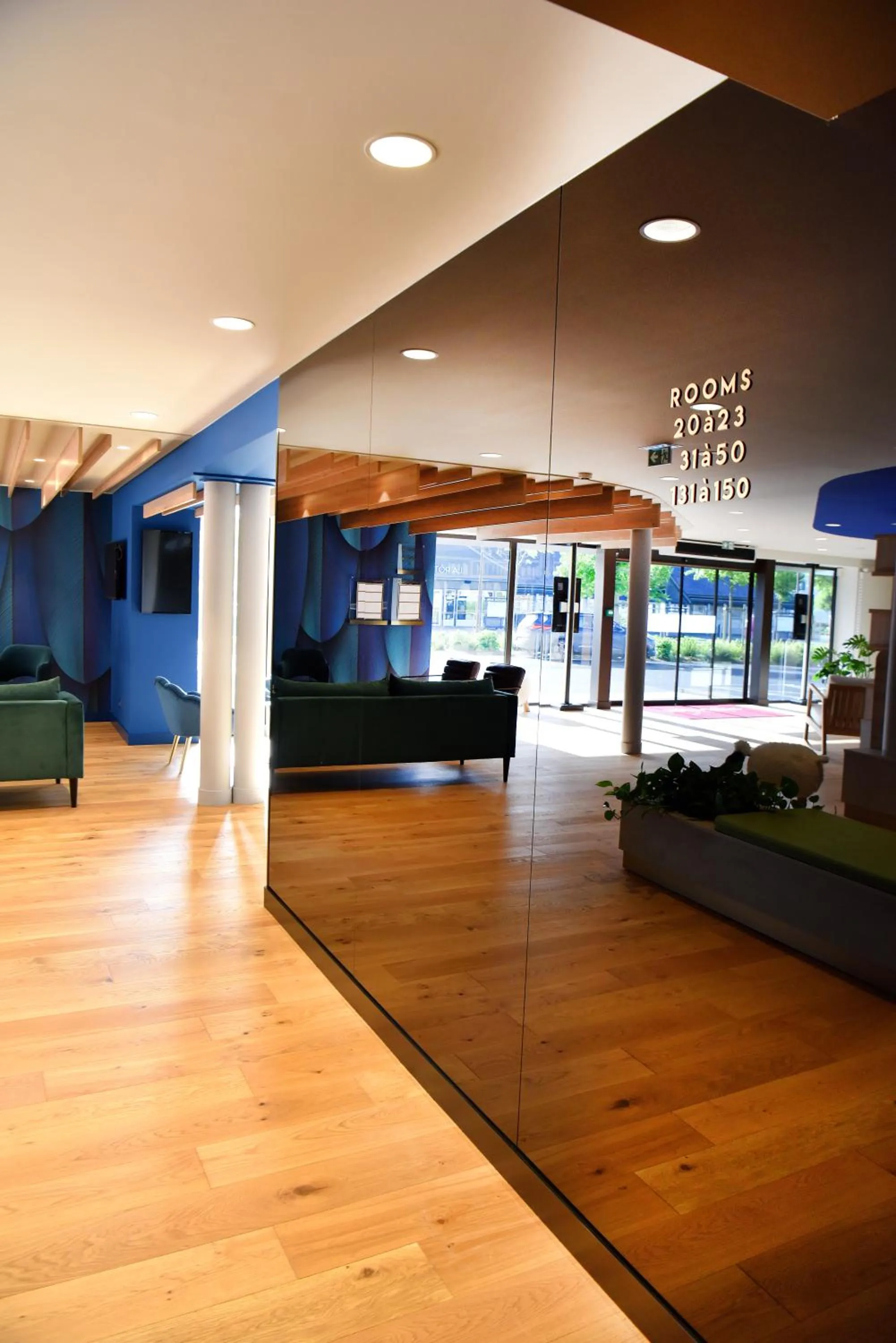 Lobby or reception in Mercure Mont Saint Michel