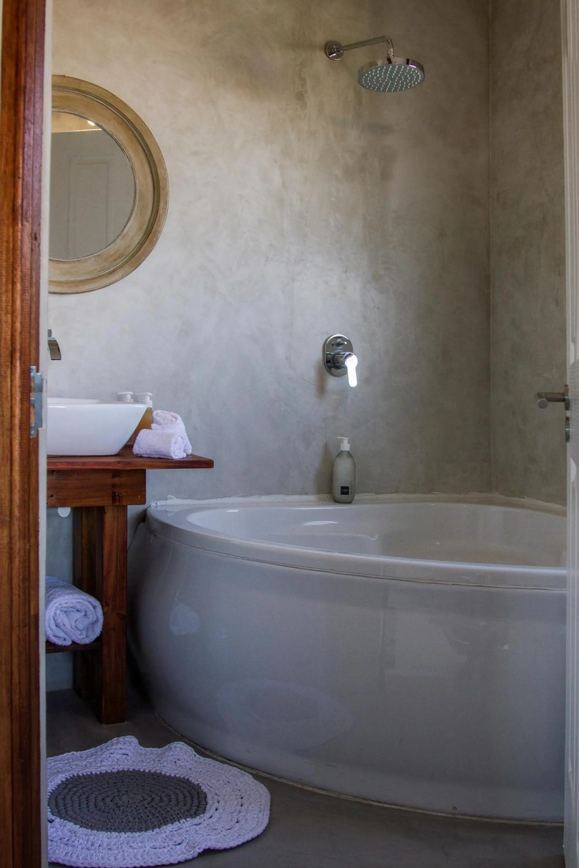Bathroom in A Hilltop Country Retreat