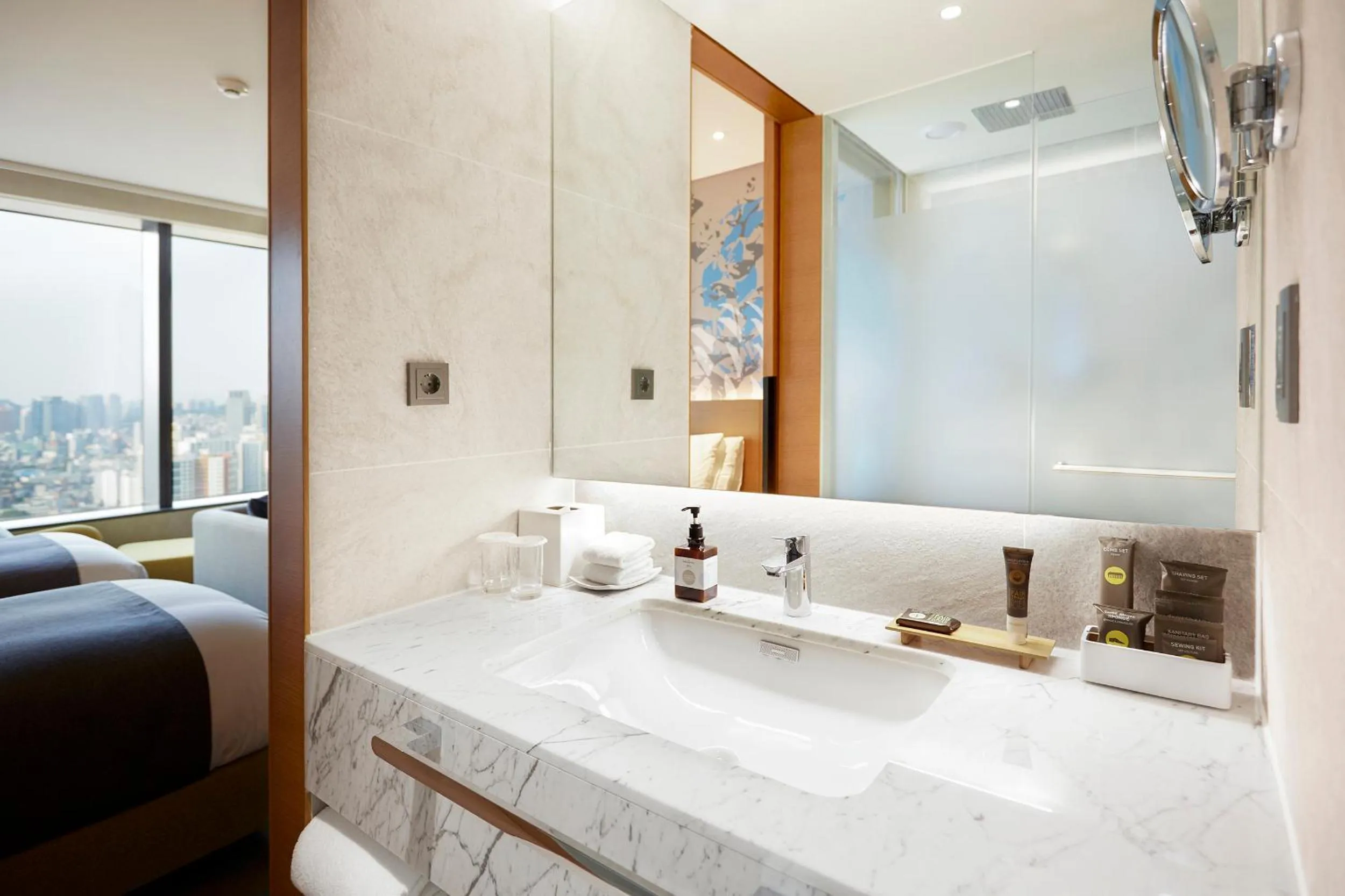 Toilet in Novotel Suites Ambassador Seoul Yongsan