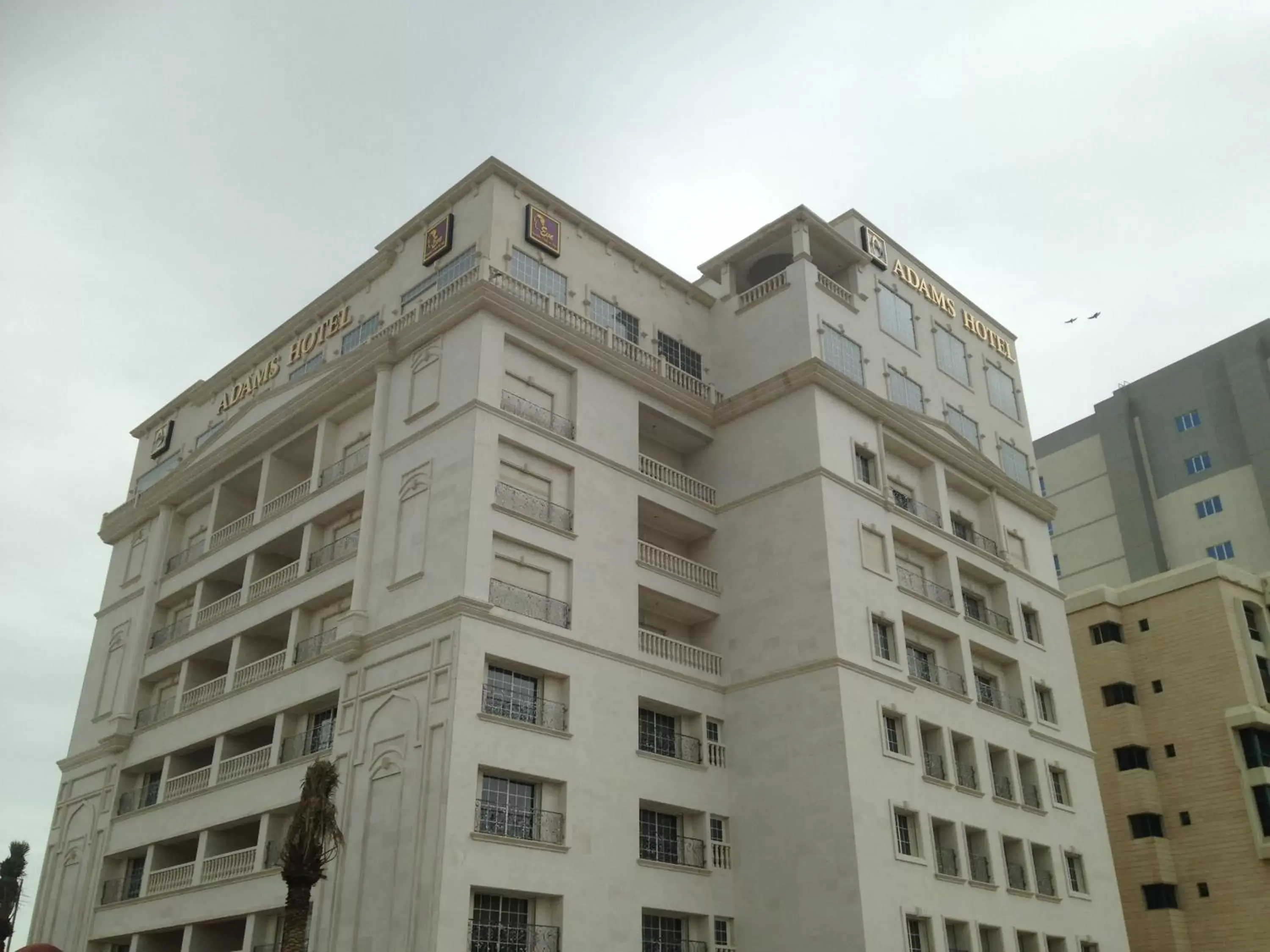 Executive Suite with Sea View in Adams Hotel Executive Suite with Sea View in Adams Hotel