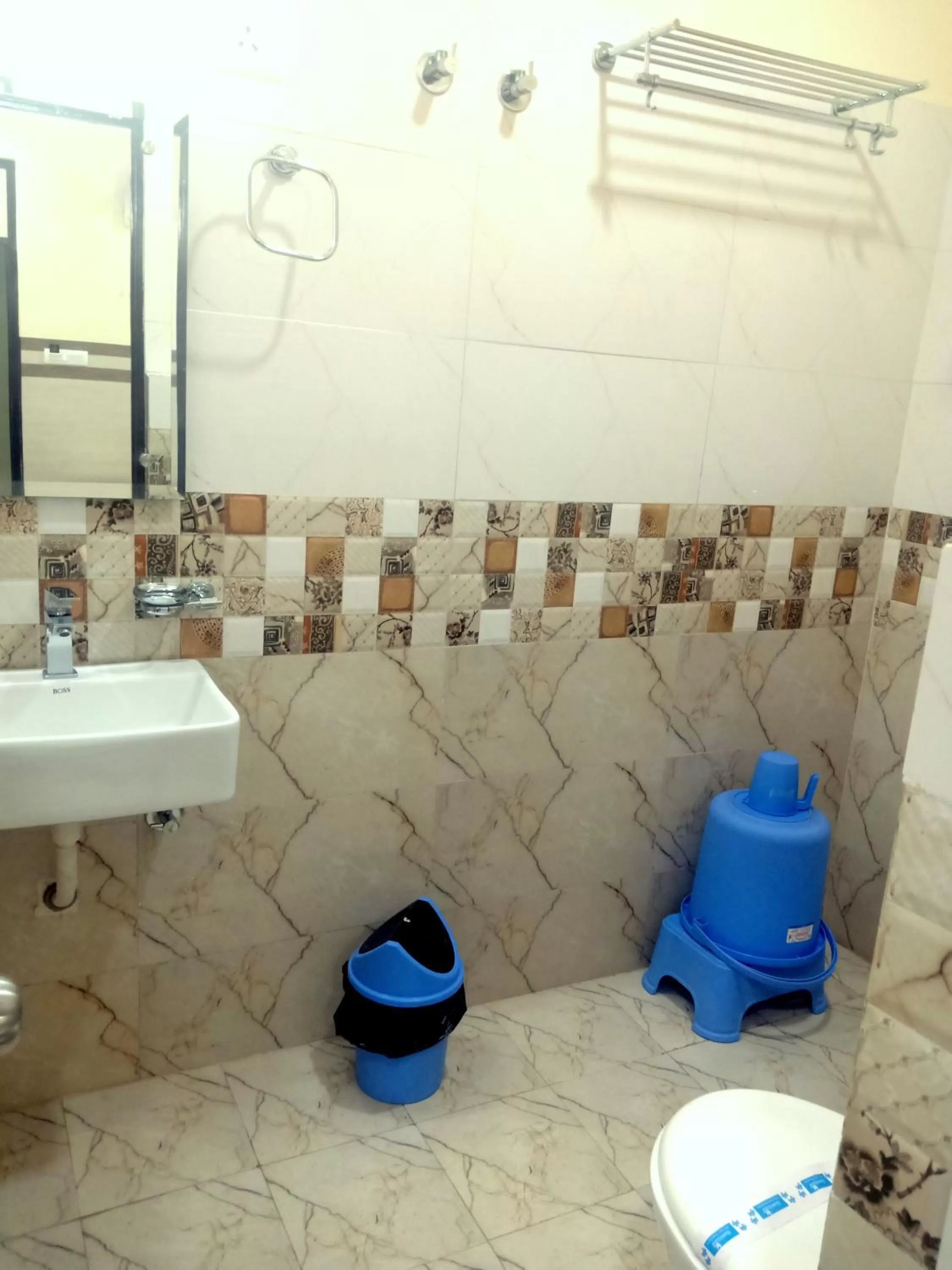 Bathroom in Hotel Shri Gourav