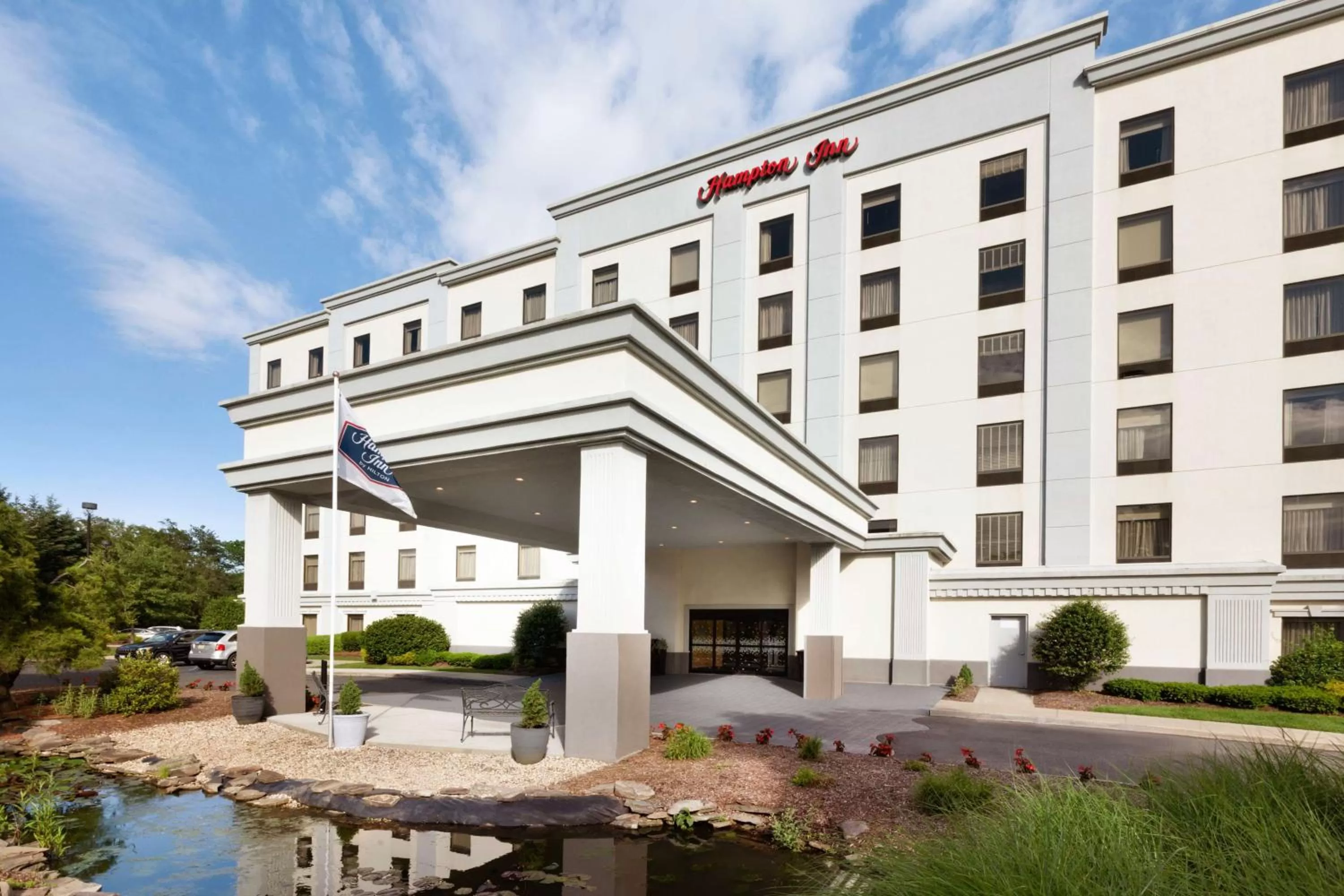 Property building in Hampton Inn Long Island-Brookhaven