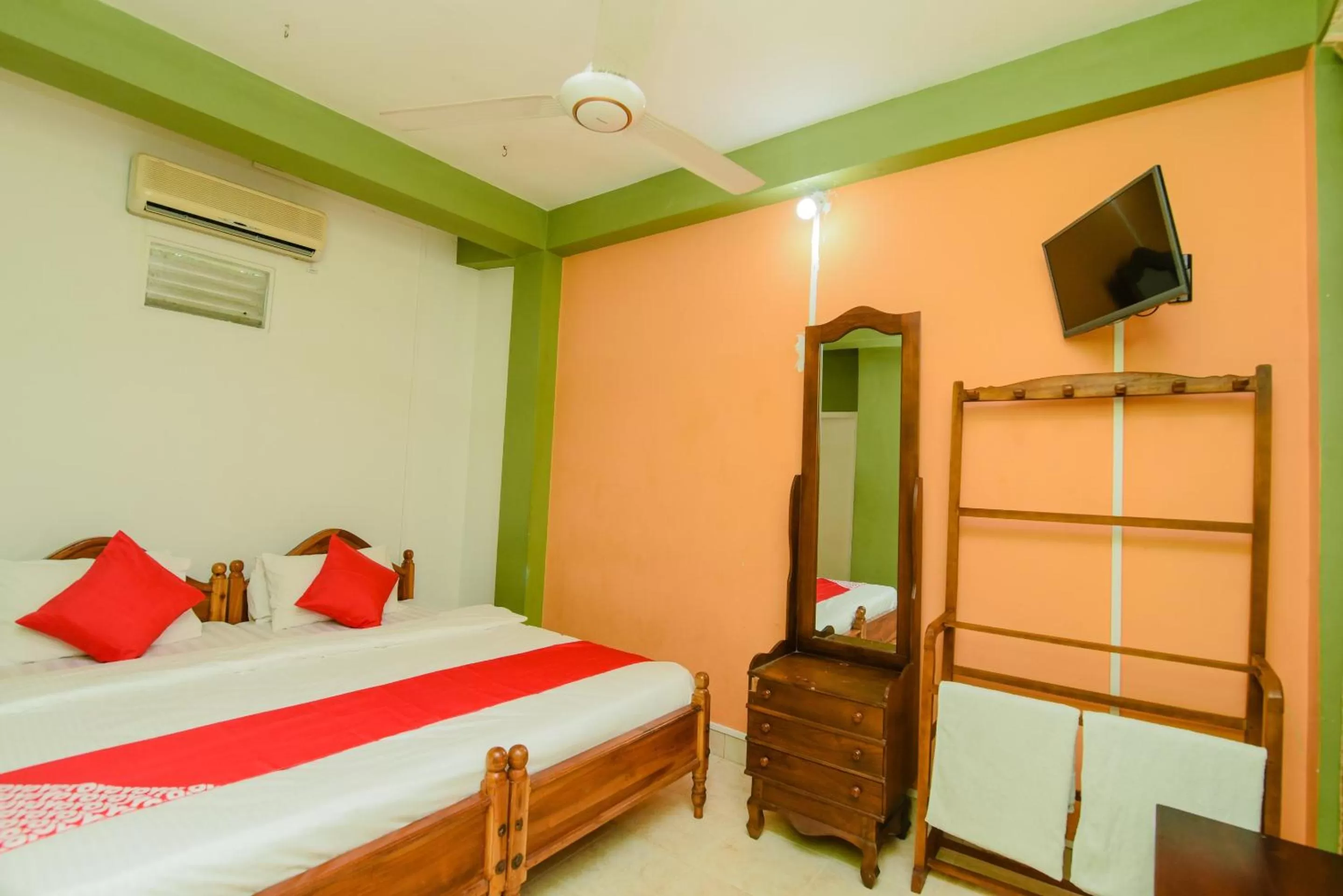 Bedroom, Bed in Blue Haven Guest House