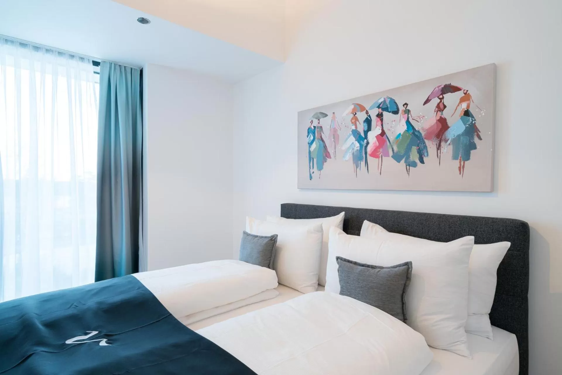 Bed in Vienna Residence, Marina Tower - Danube