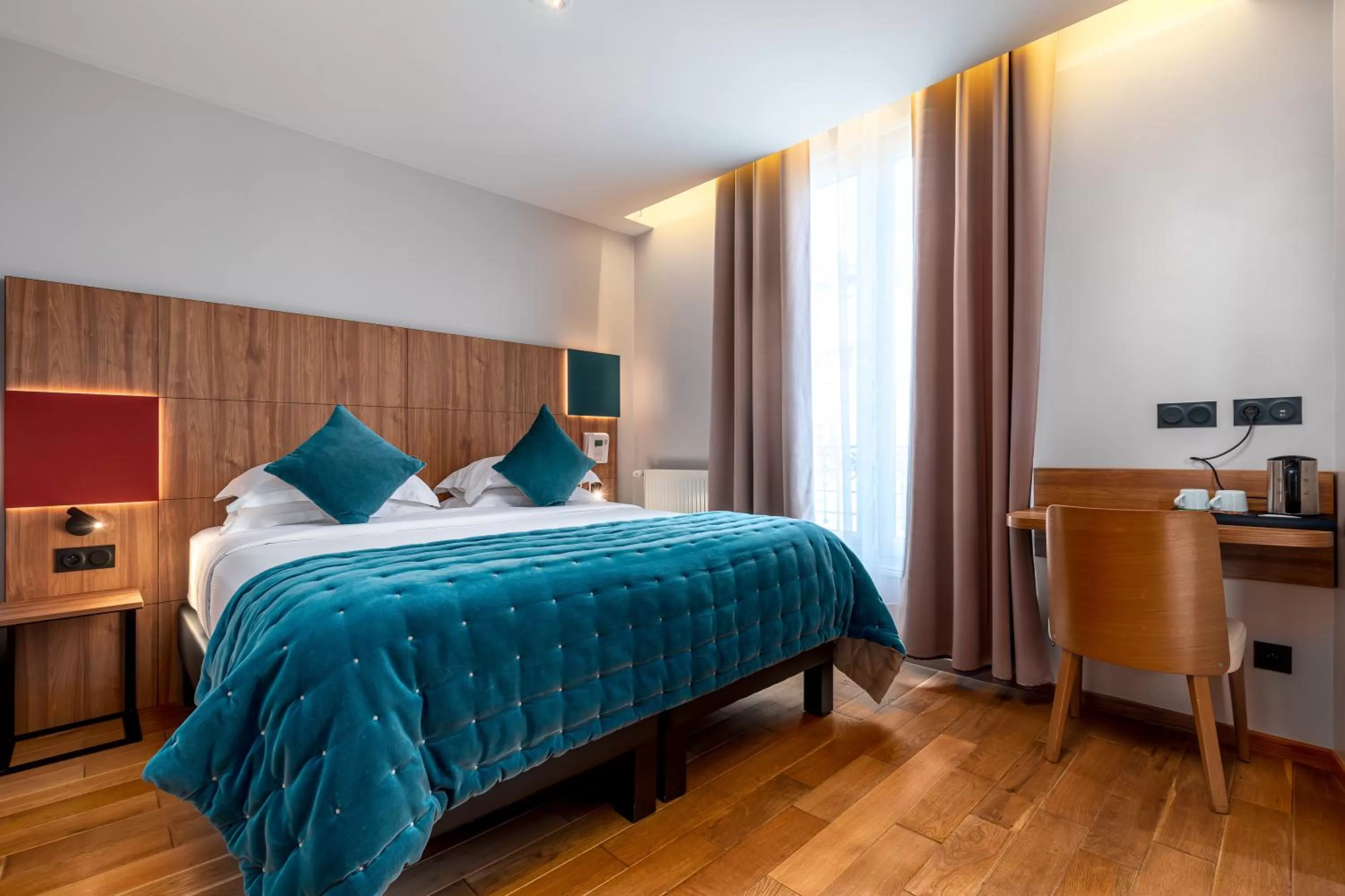 Bed in Hôtel de Bellevue Paris Gare du Nord