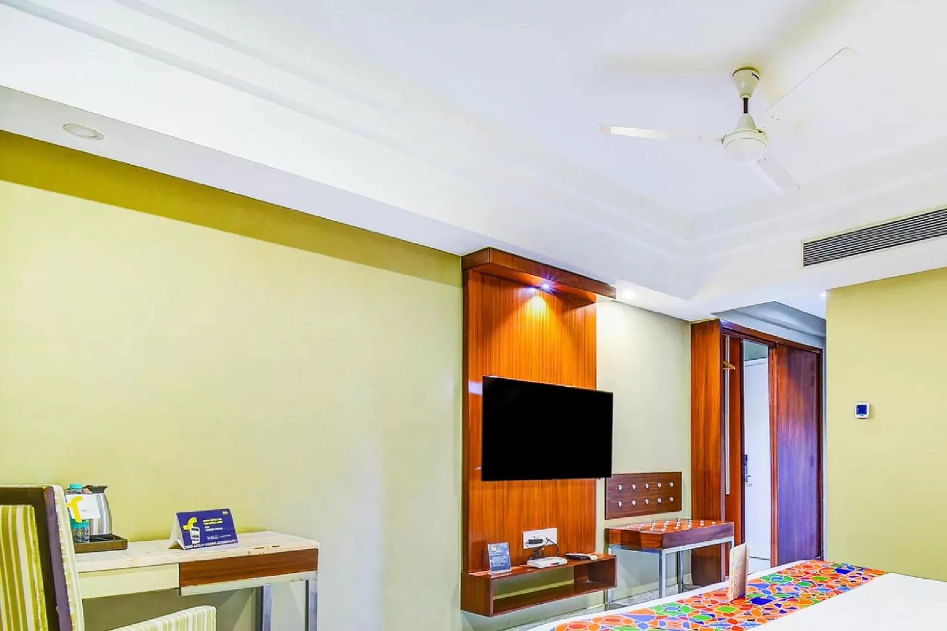 TV and multimedia in Zip By Spree Hotels Orient Nagpur
